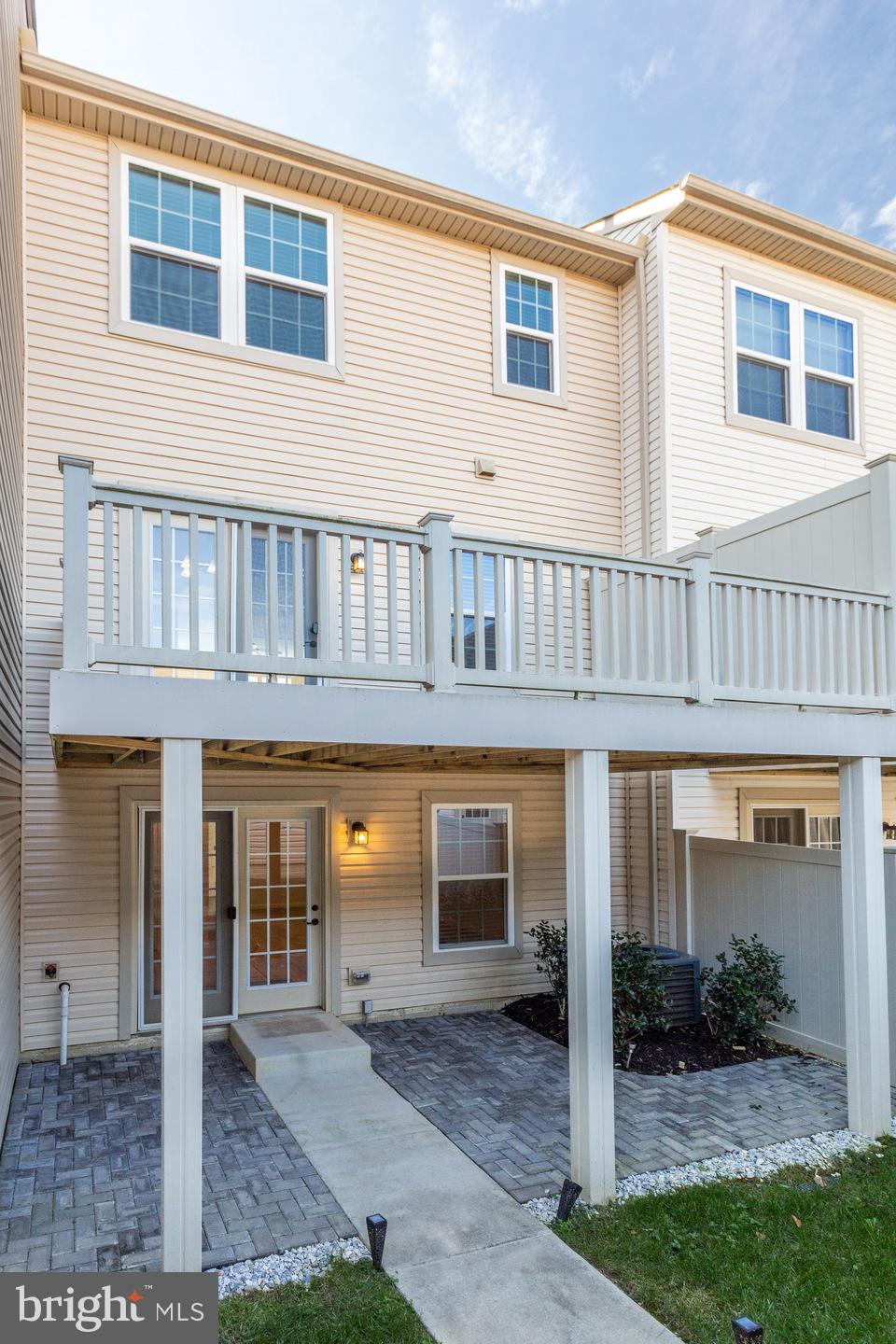 ST CHARLES SUB - FIELDSIDE - Residential Lease