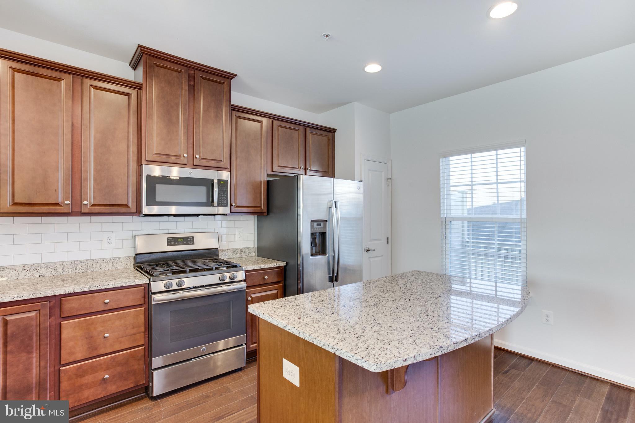 ST CHARLES SUB - FIELDSIDE - Residential Lease