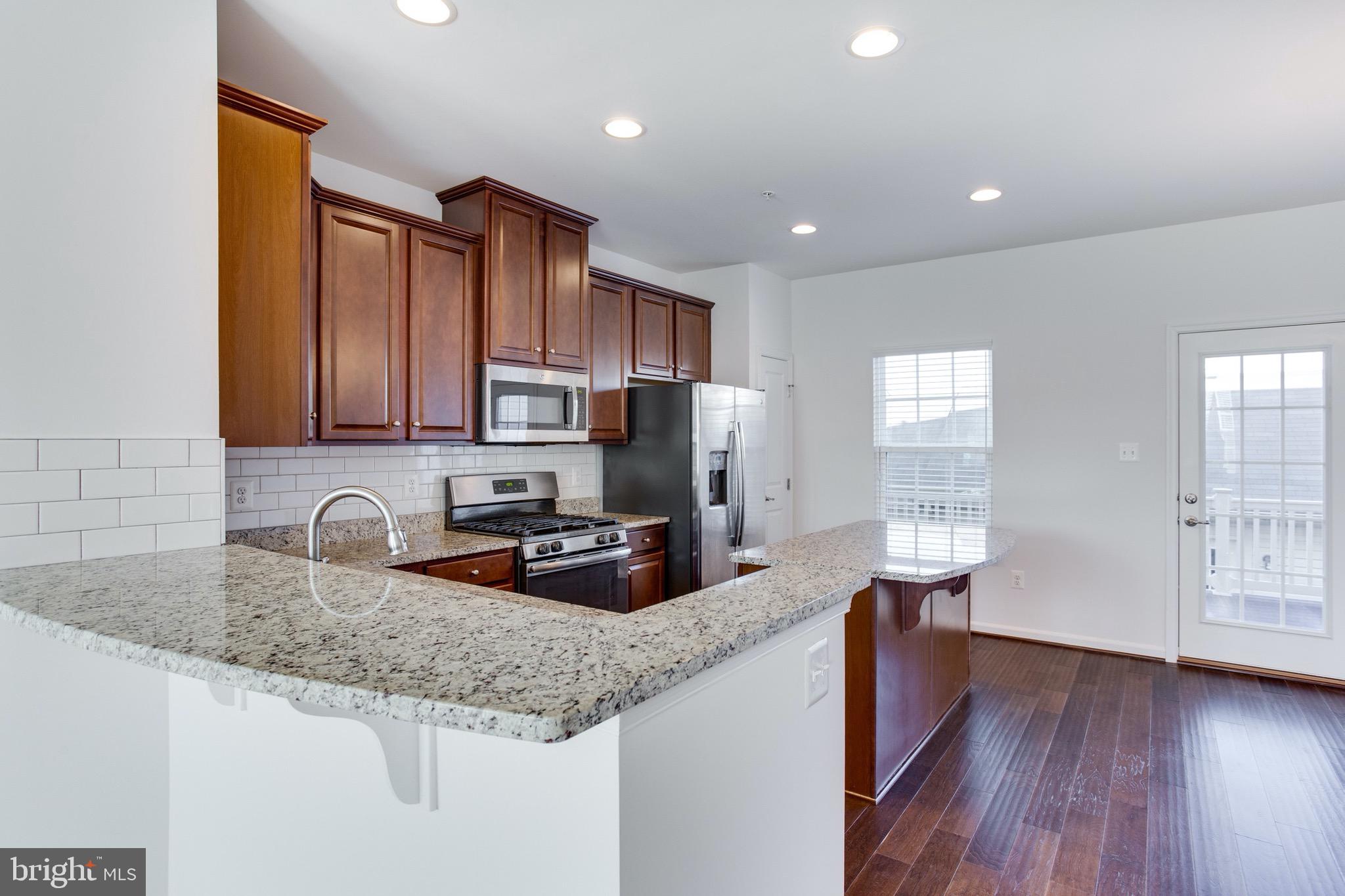 ST CHARLES SUB - FIELDSIDE - Residential Lease