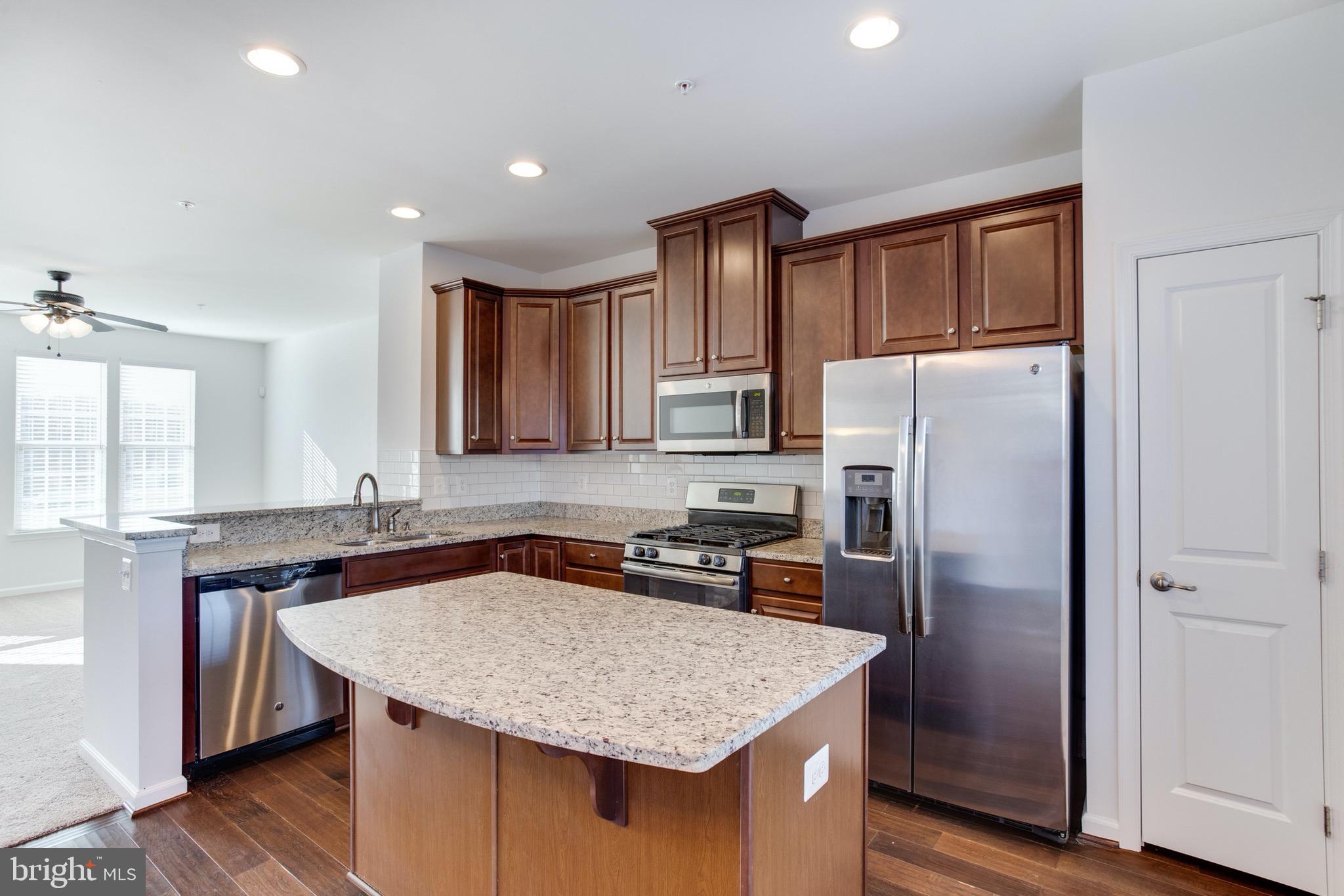 ST CHARLES SUB - FIELDSIDE - Residential Lease