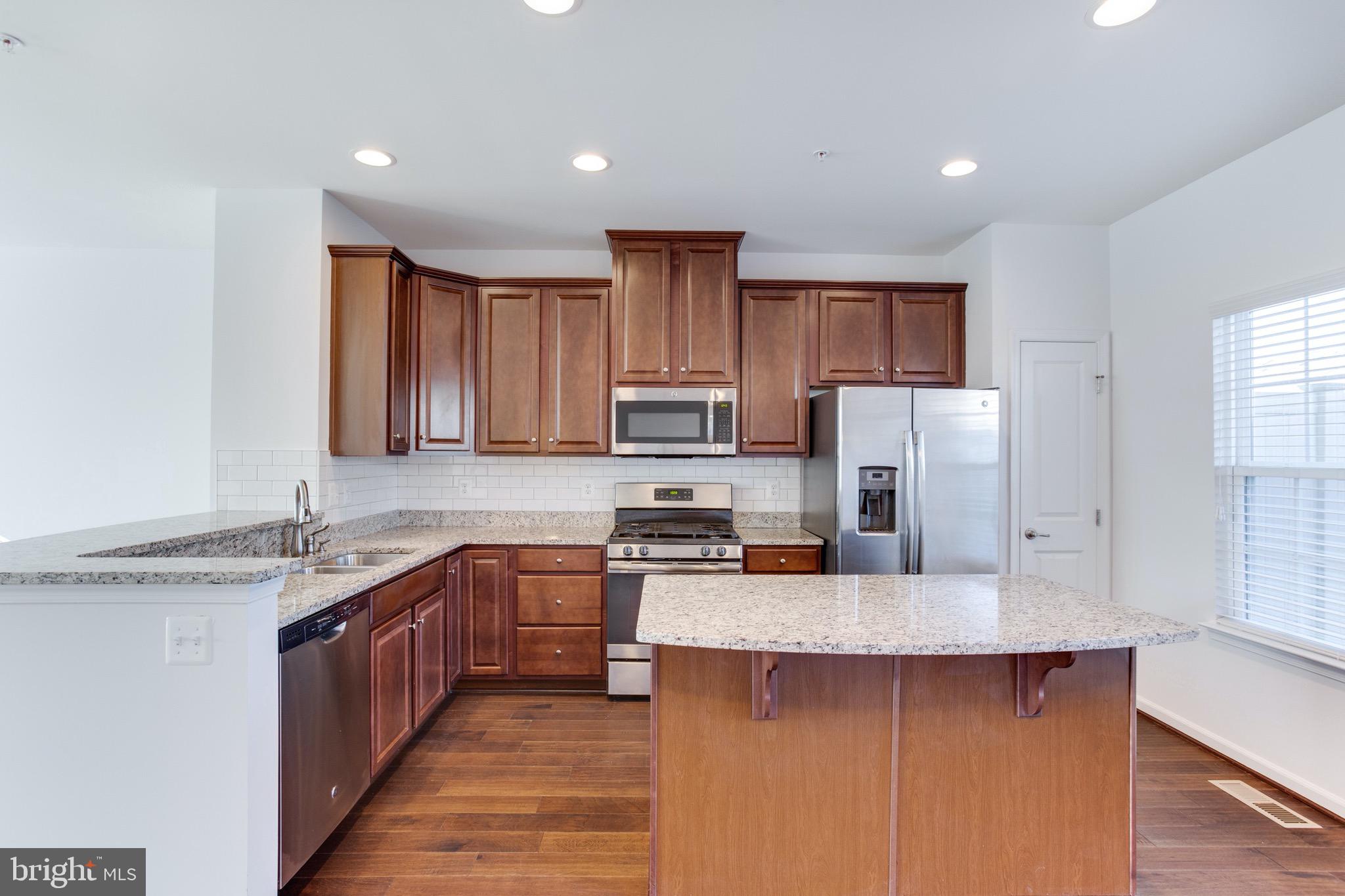 ST CHARLES SUB - FIELDSIDE - Residential Lease