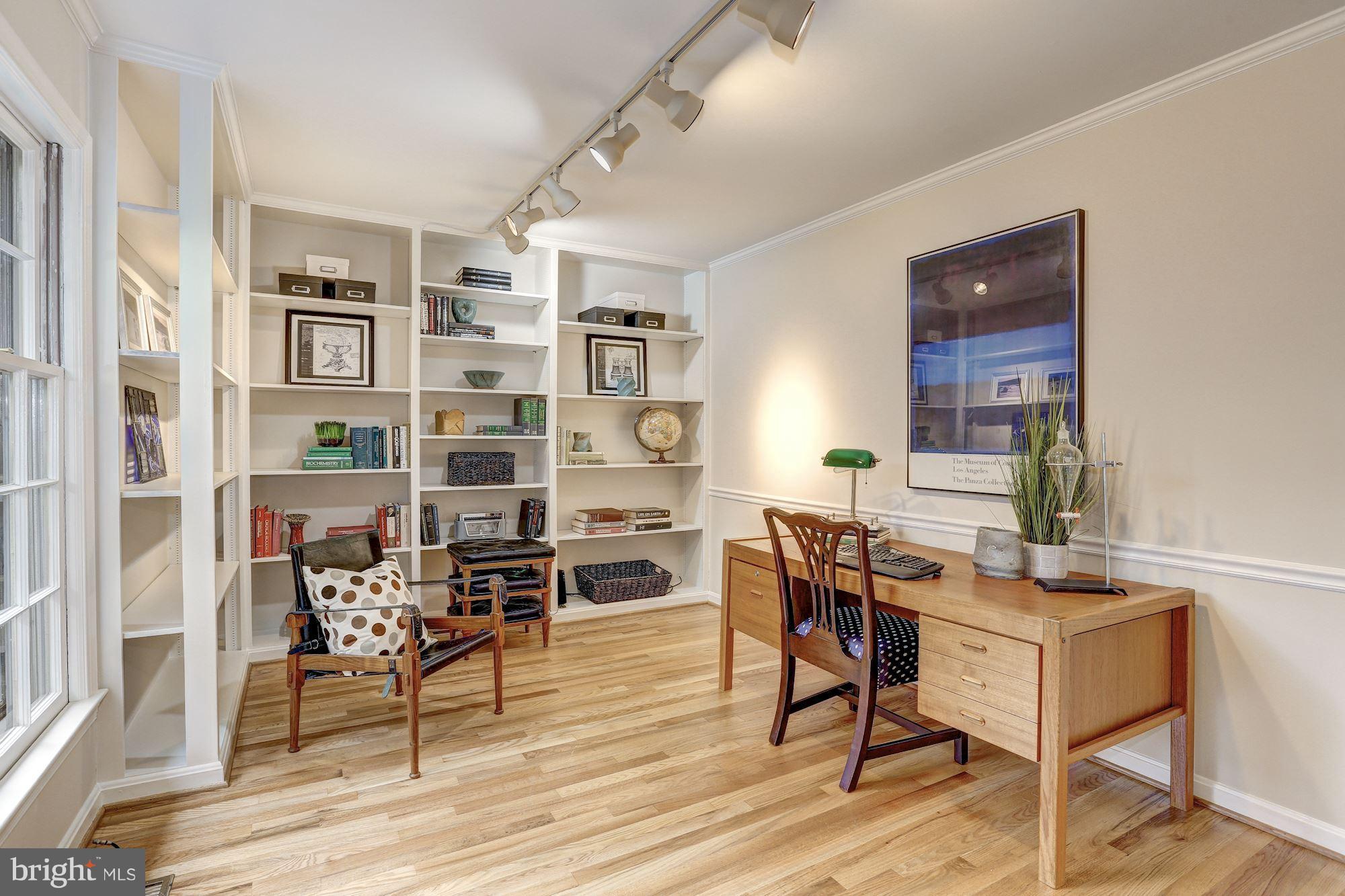 GLEN OAKS - Residential