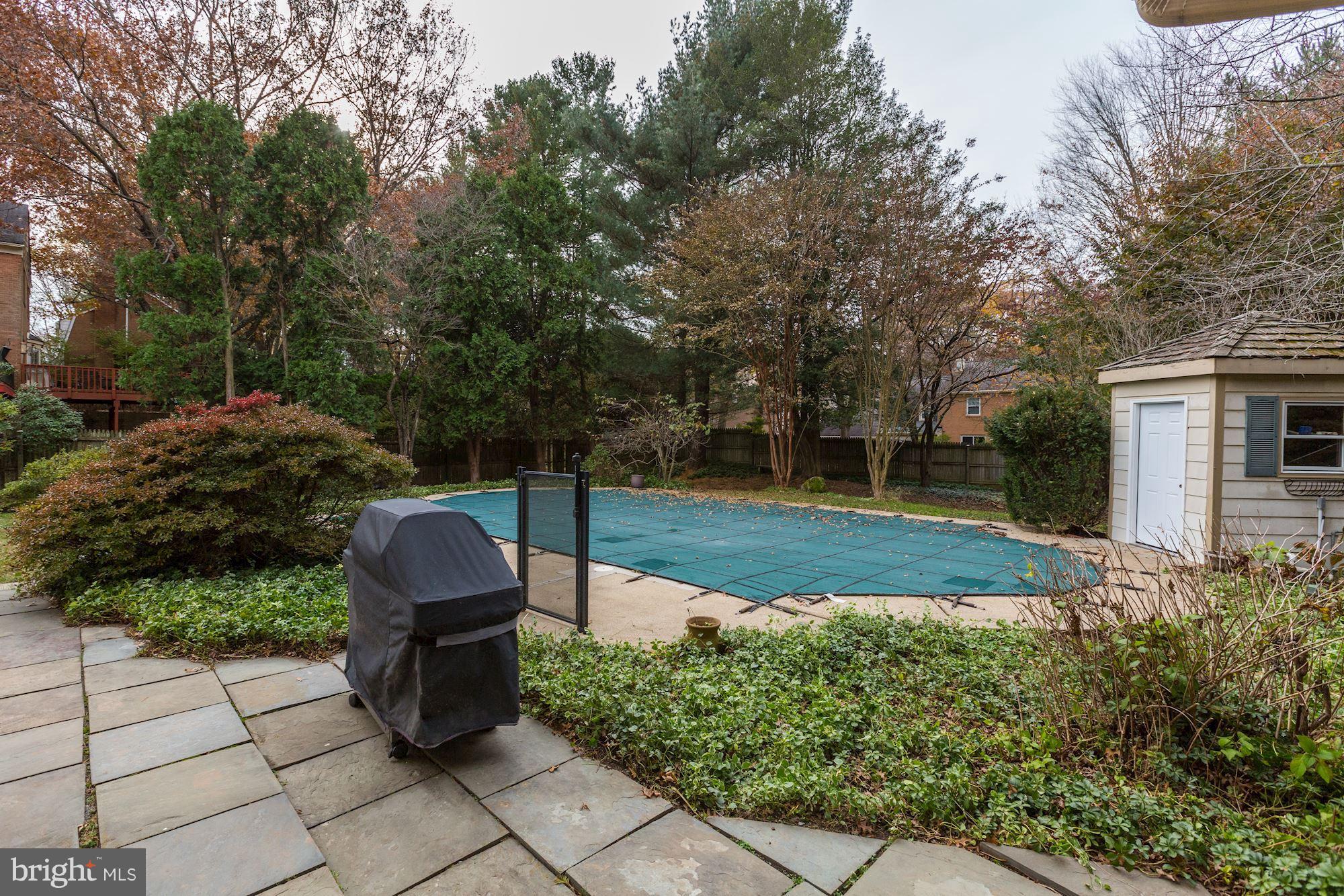 GLEN OAKS - Residential