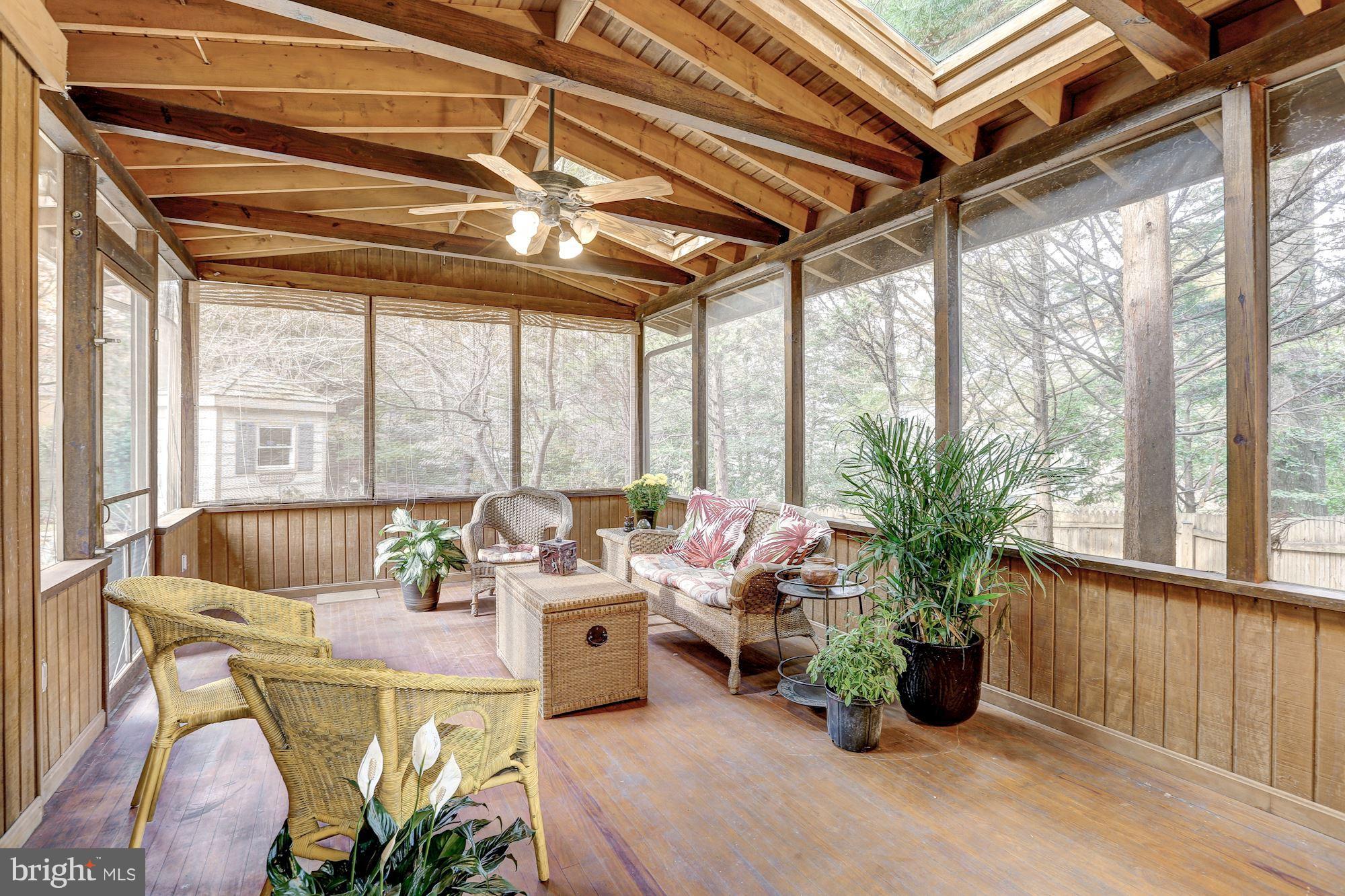 GLEN OAKS - Residential