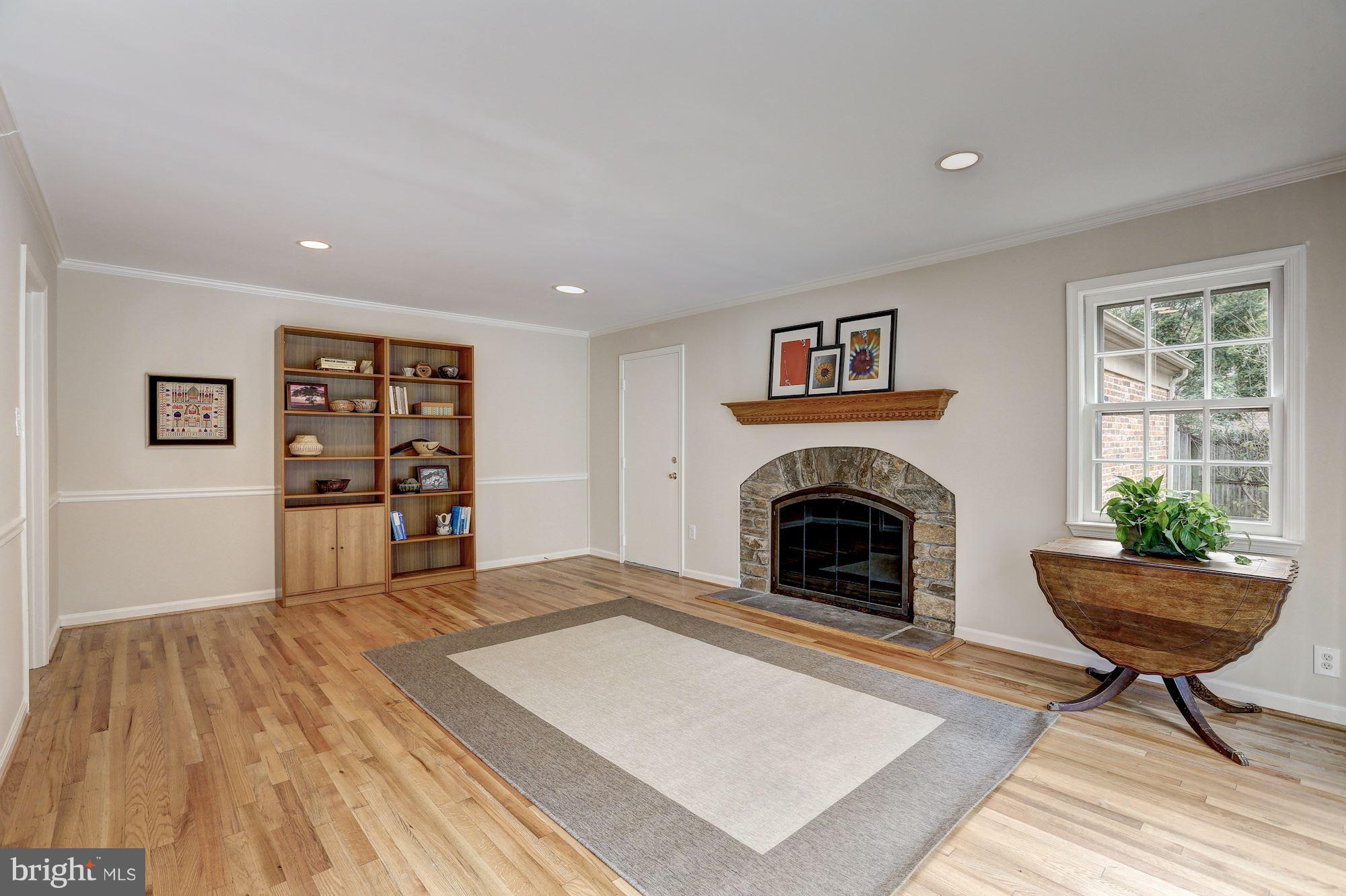 GLEN OAKS - Residential