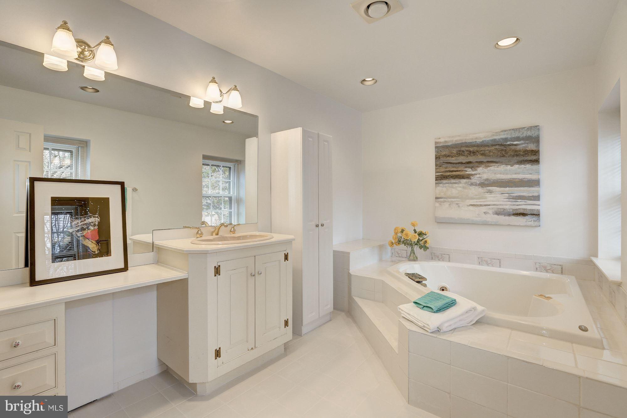 GLEN OAKS - Residential