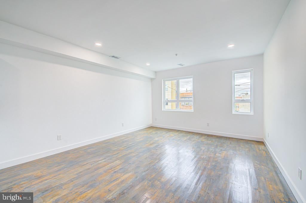 1703 POINT BREEZE AVENUE