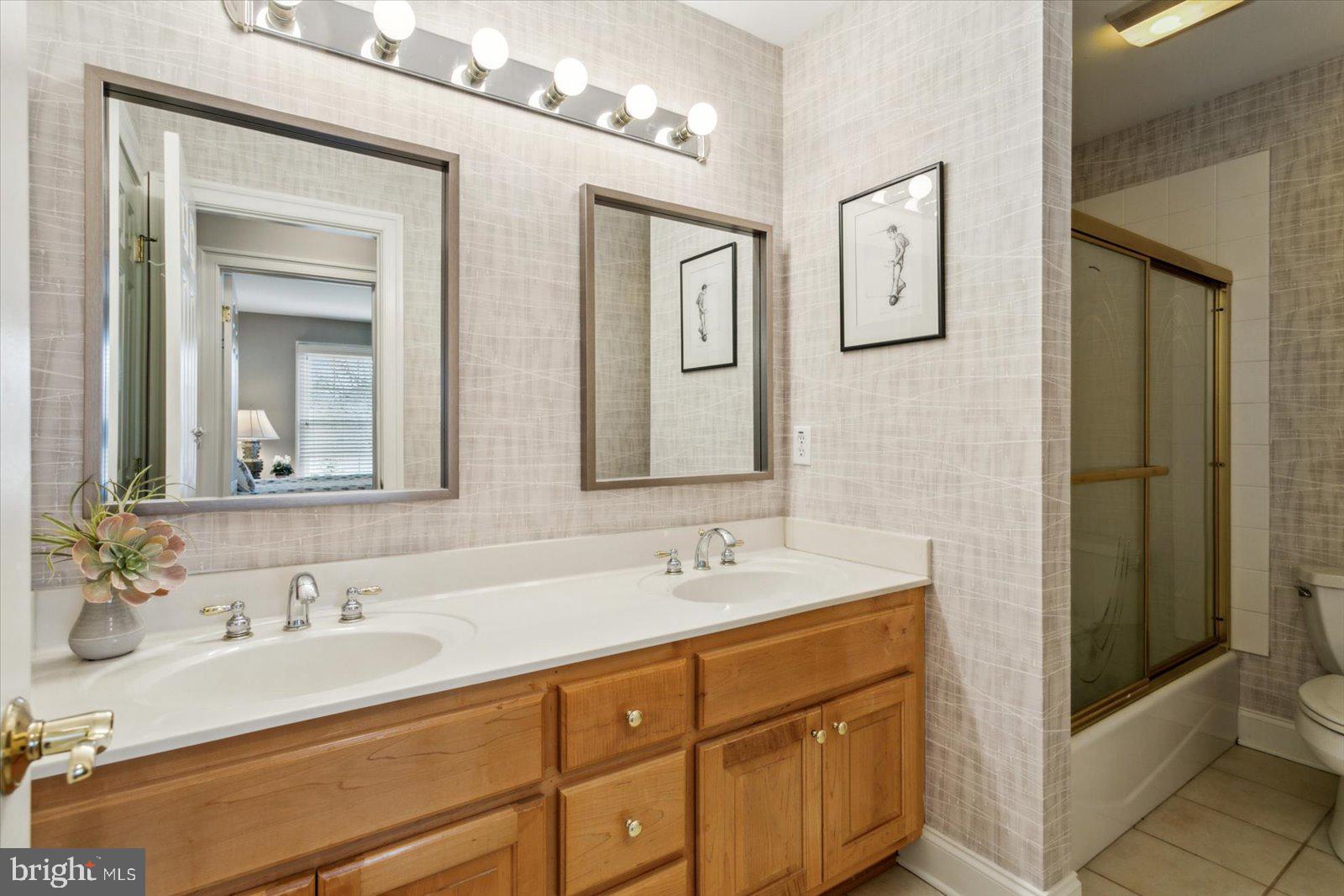 STONEHOUSE - Residential