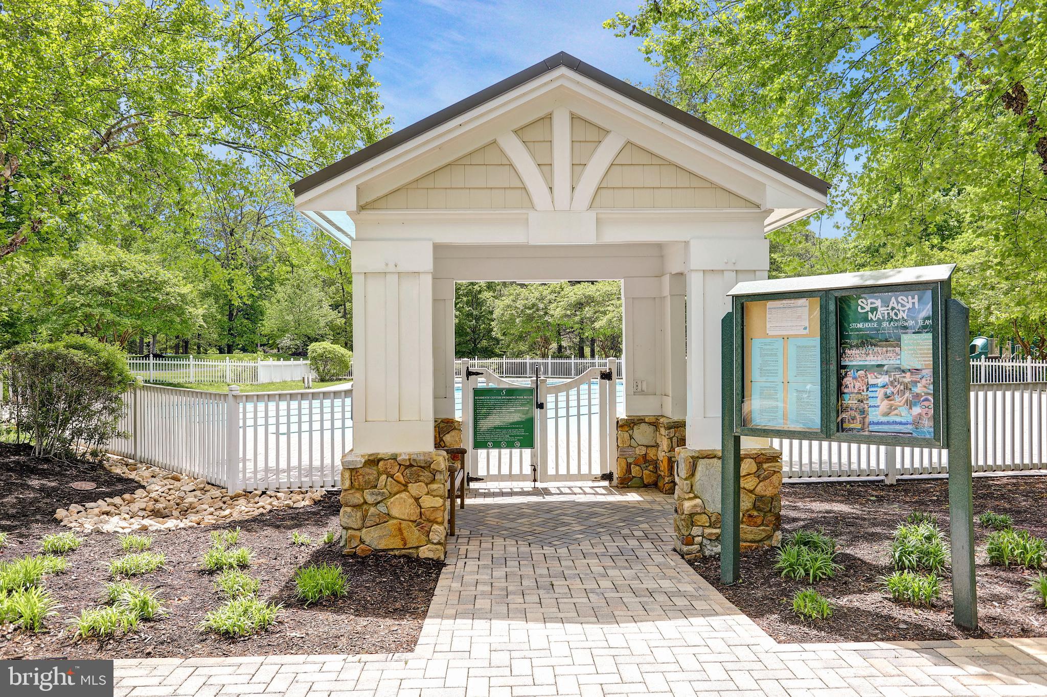 STONEHOUSE - Residential