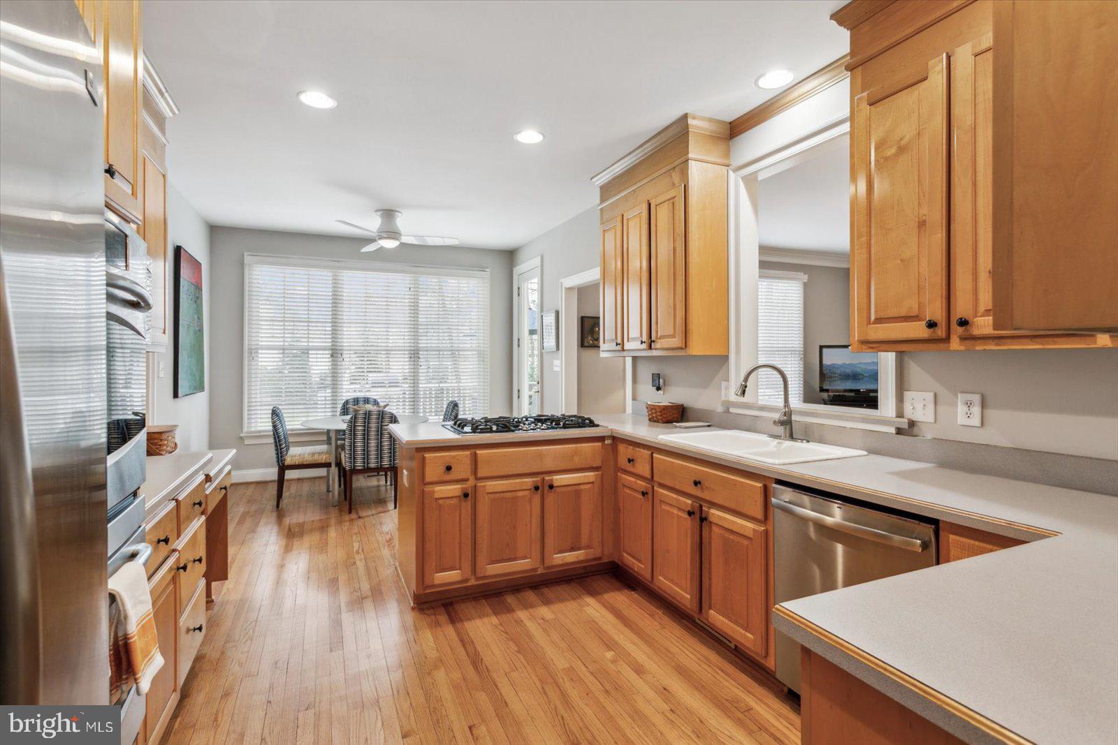 STONEHOUSE - Residential