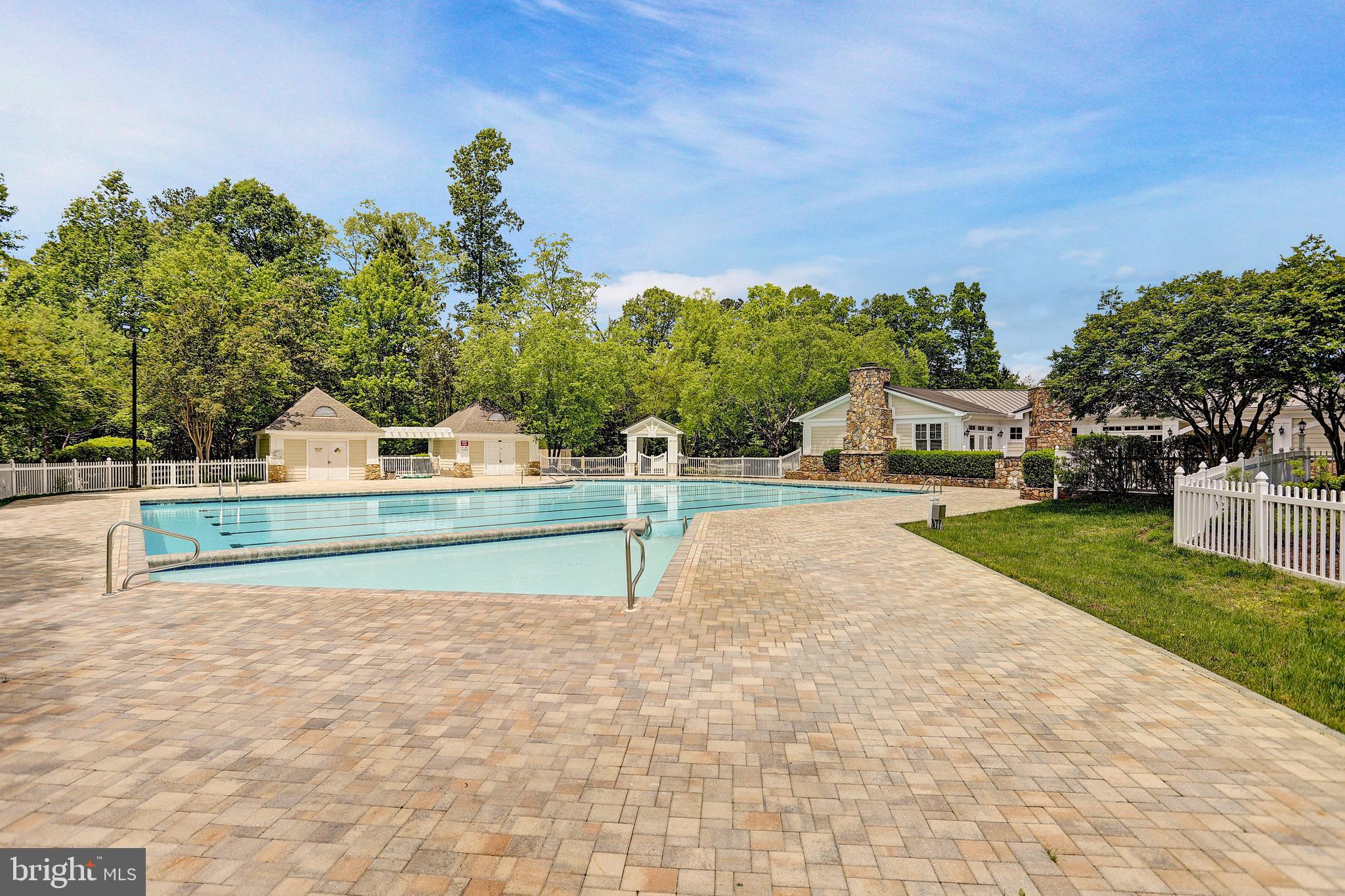 STONEHOUSE - Residential