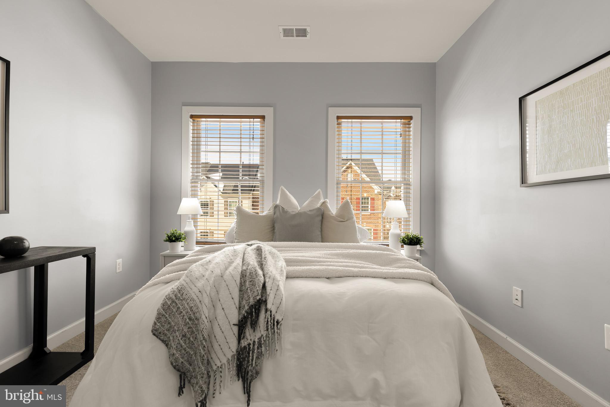 GREENBELT STATION - Residential