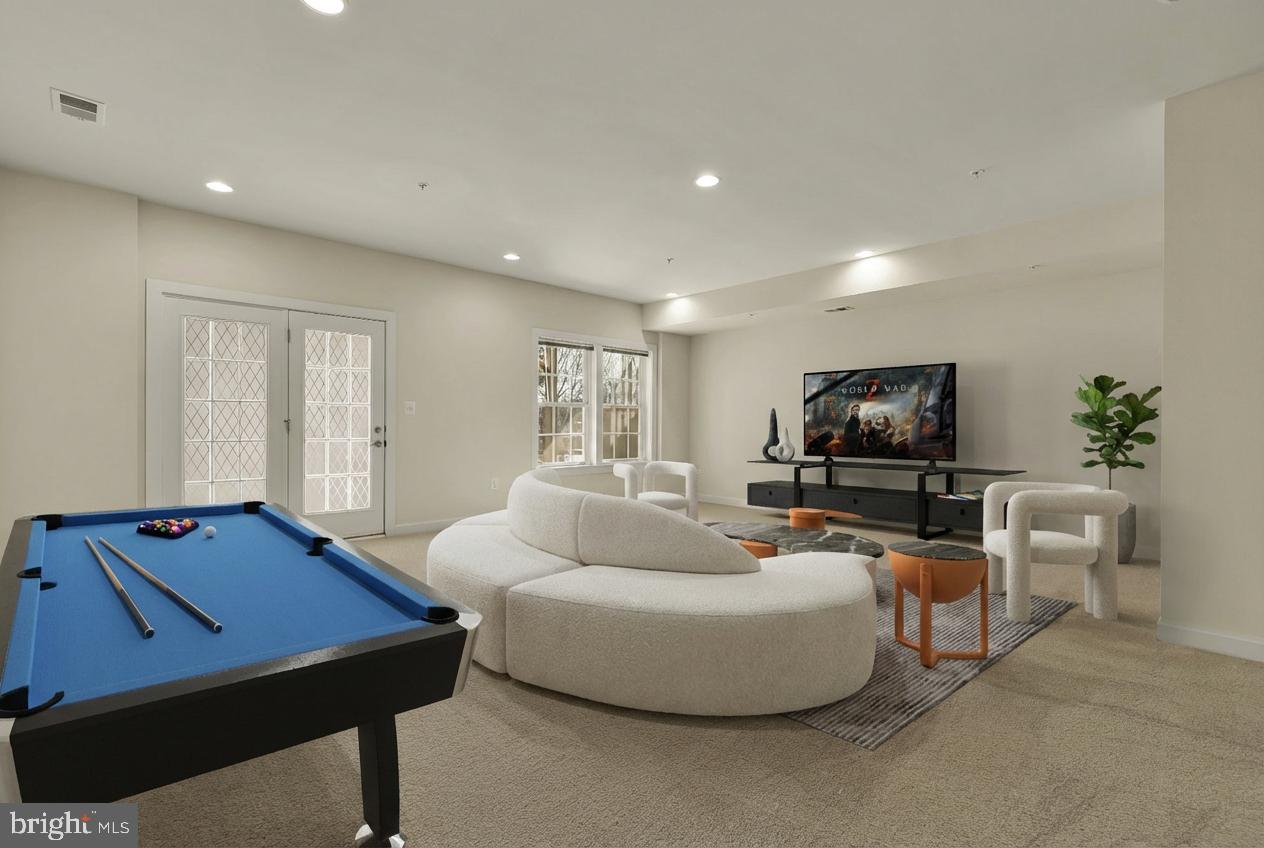 GREENBELT STATION - Residential