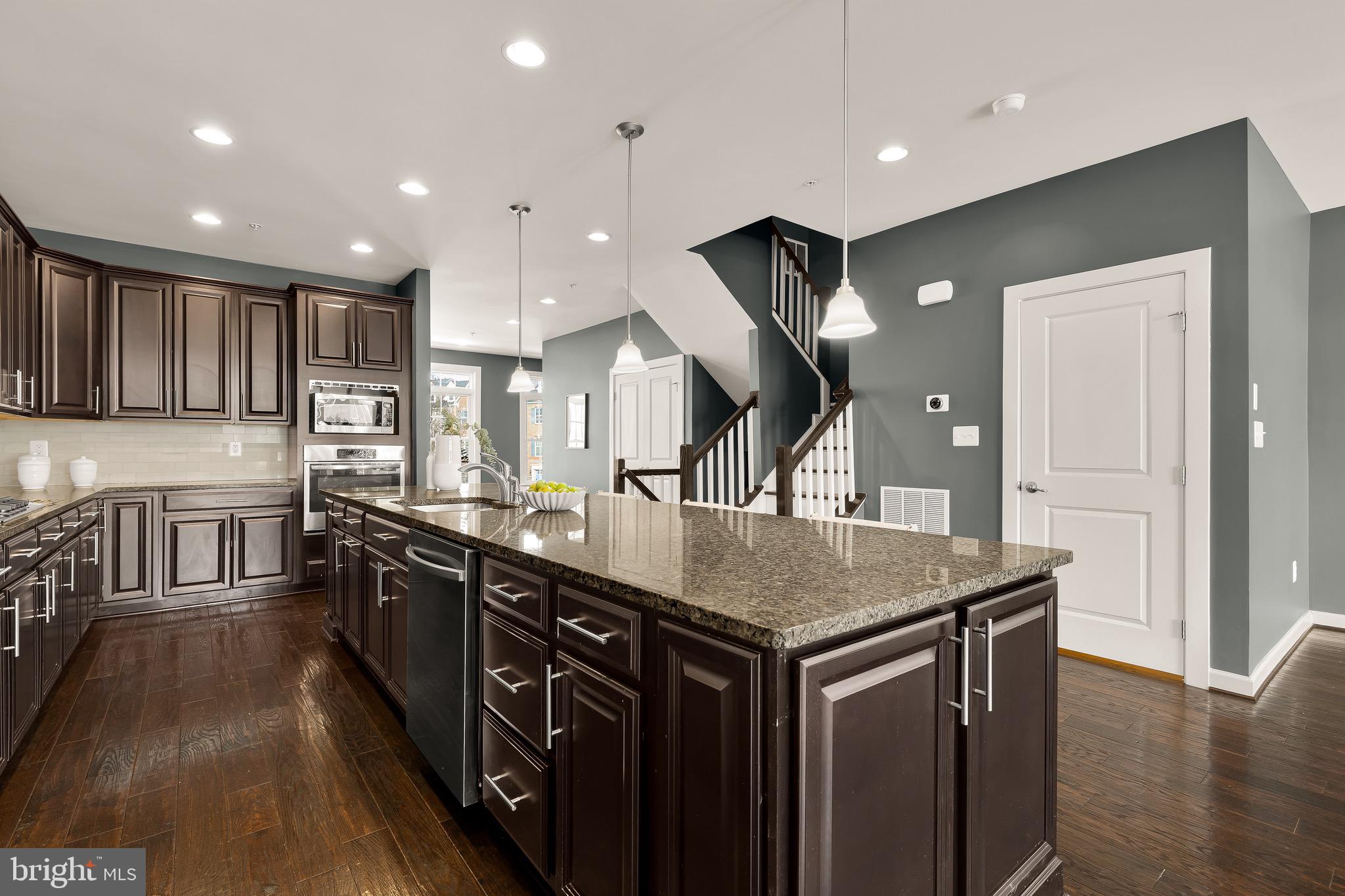 GREENBELT STATION - Residential