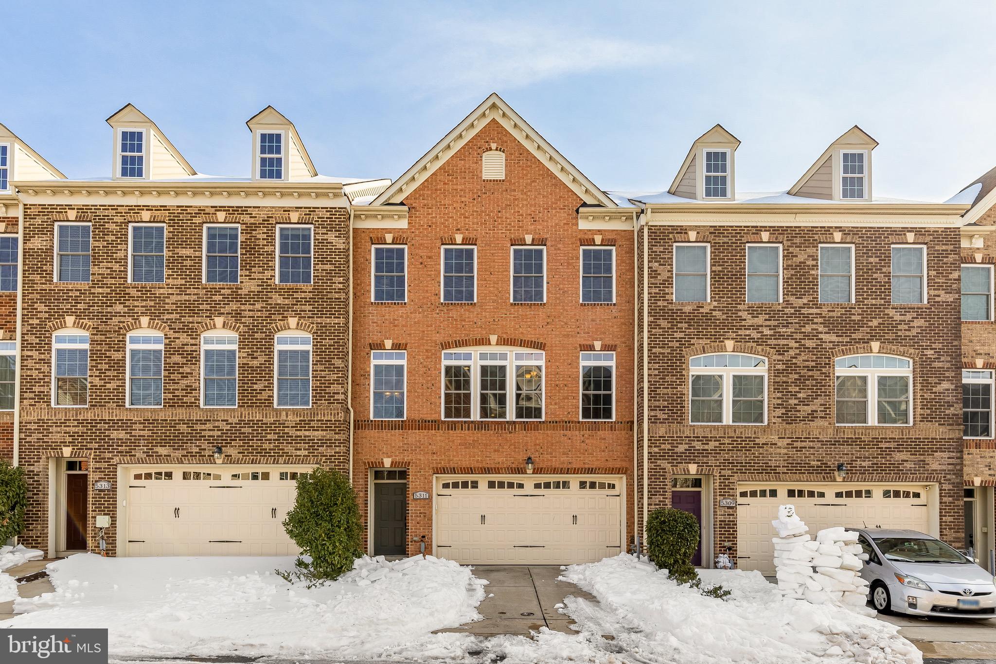 GREENBELT STATION - Residential