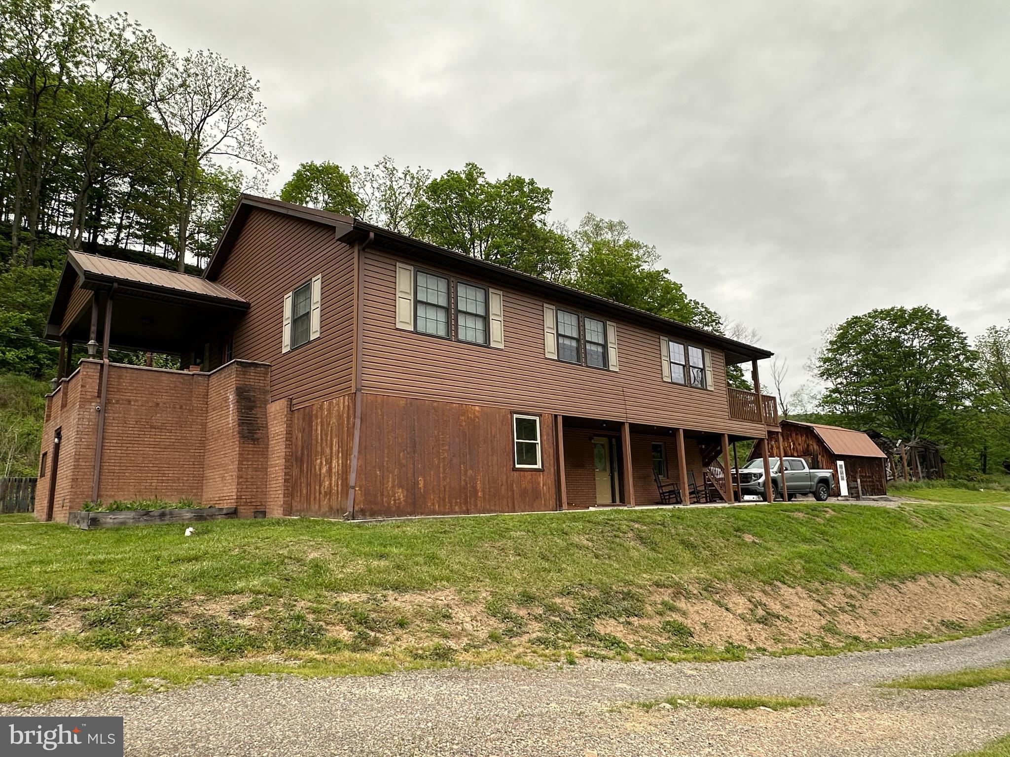 18421 LOWER GEORGES CREEK ROAD SW