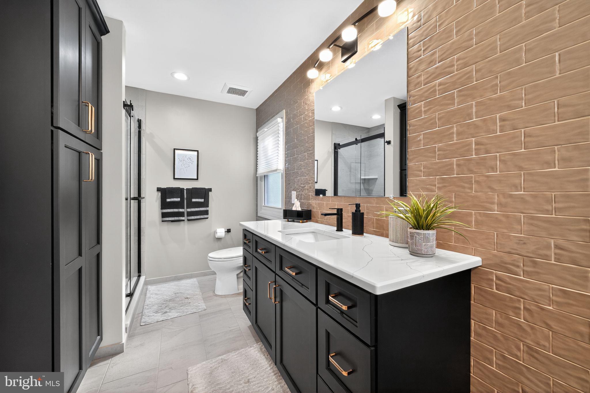 NEWTOWN GATE - Residential