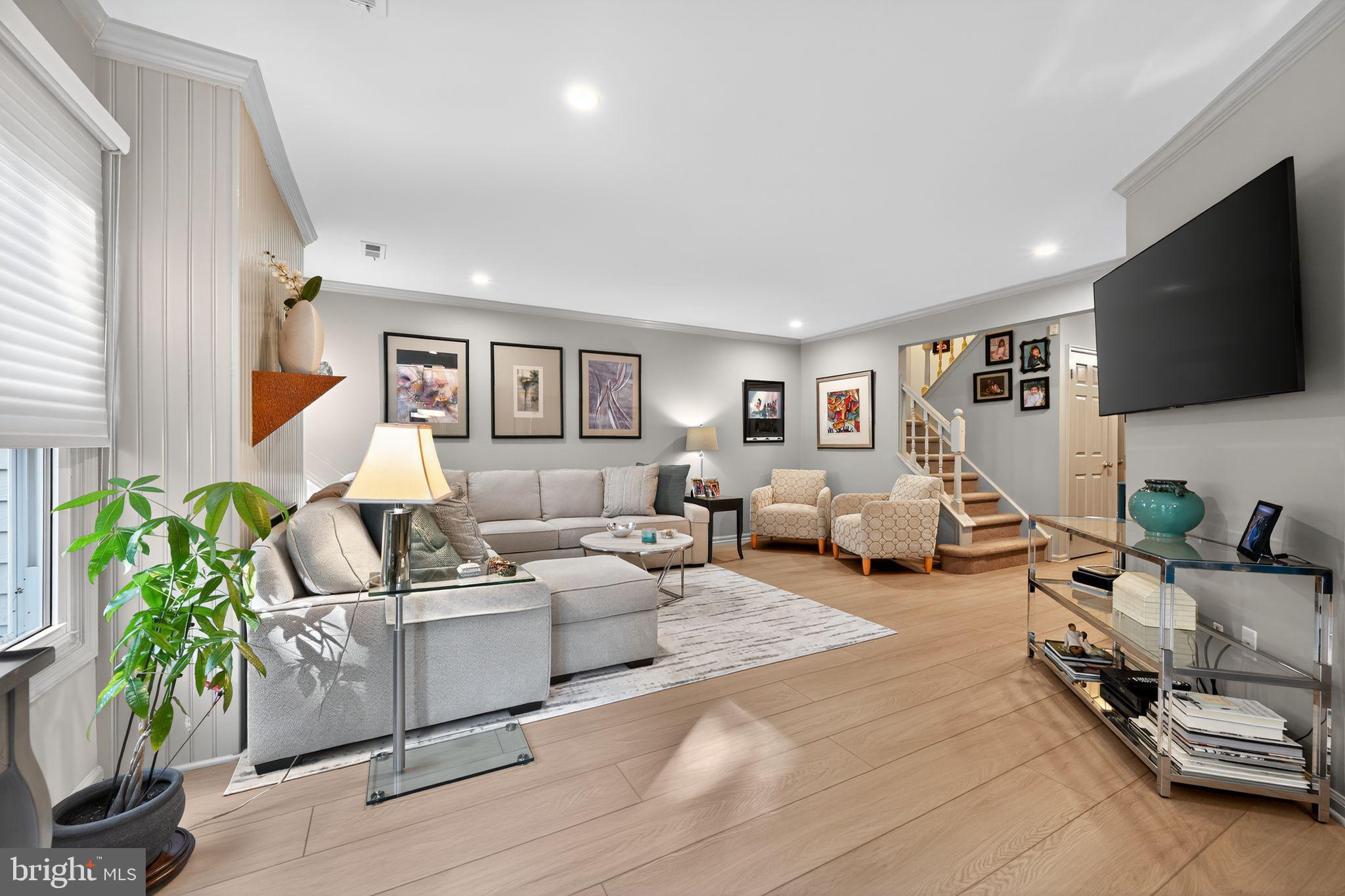 NEWTOWN GATE - Residential