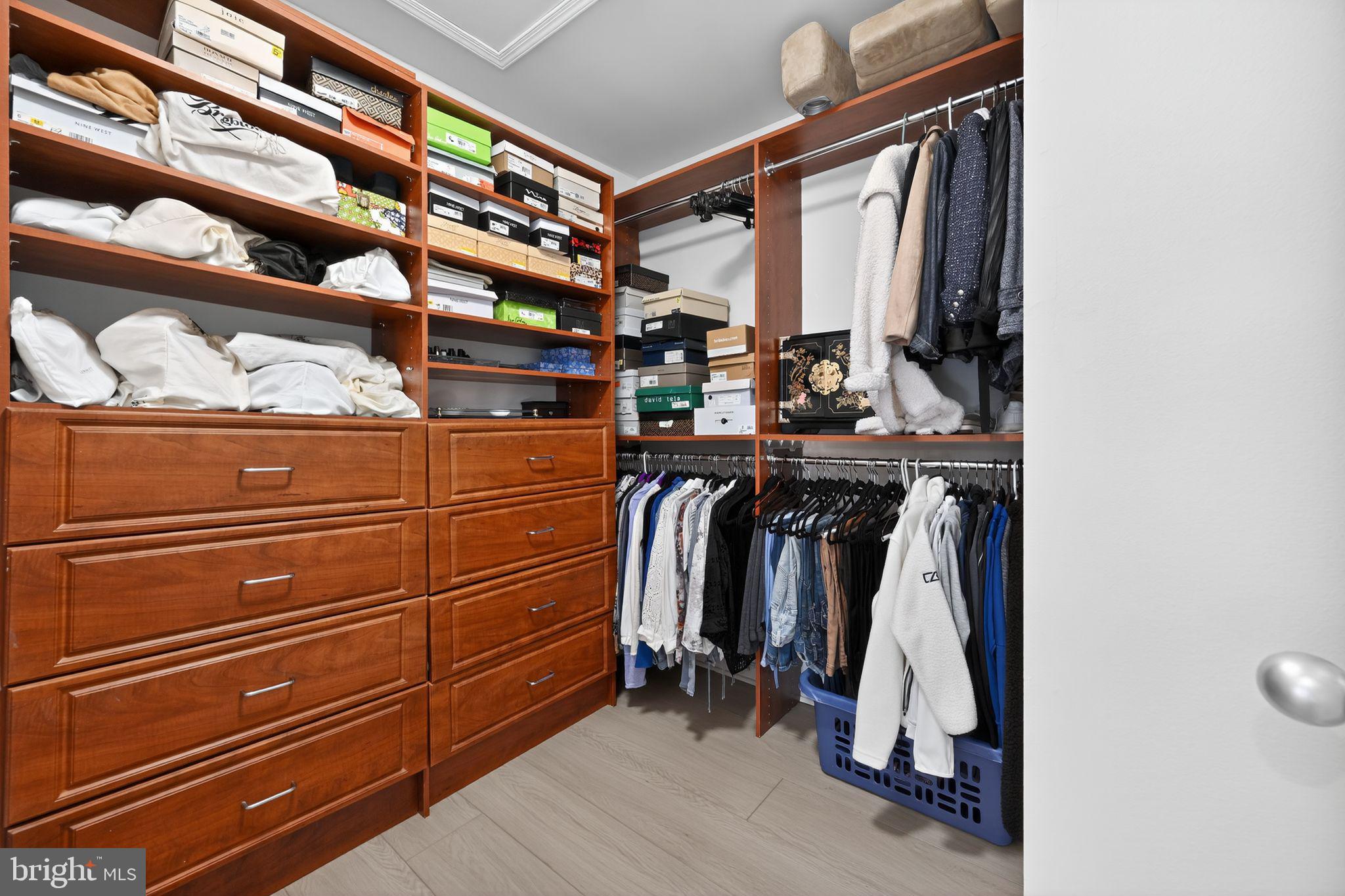 NEWTOWN GATE - Residential