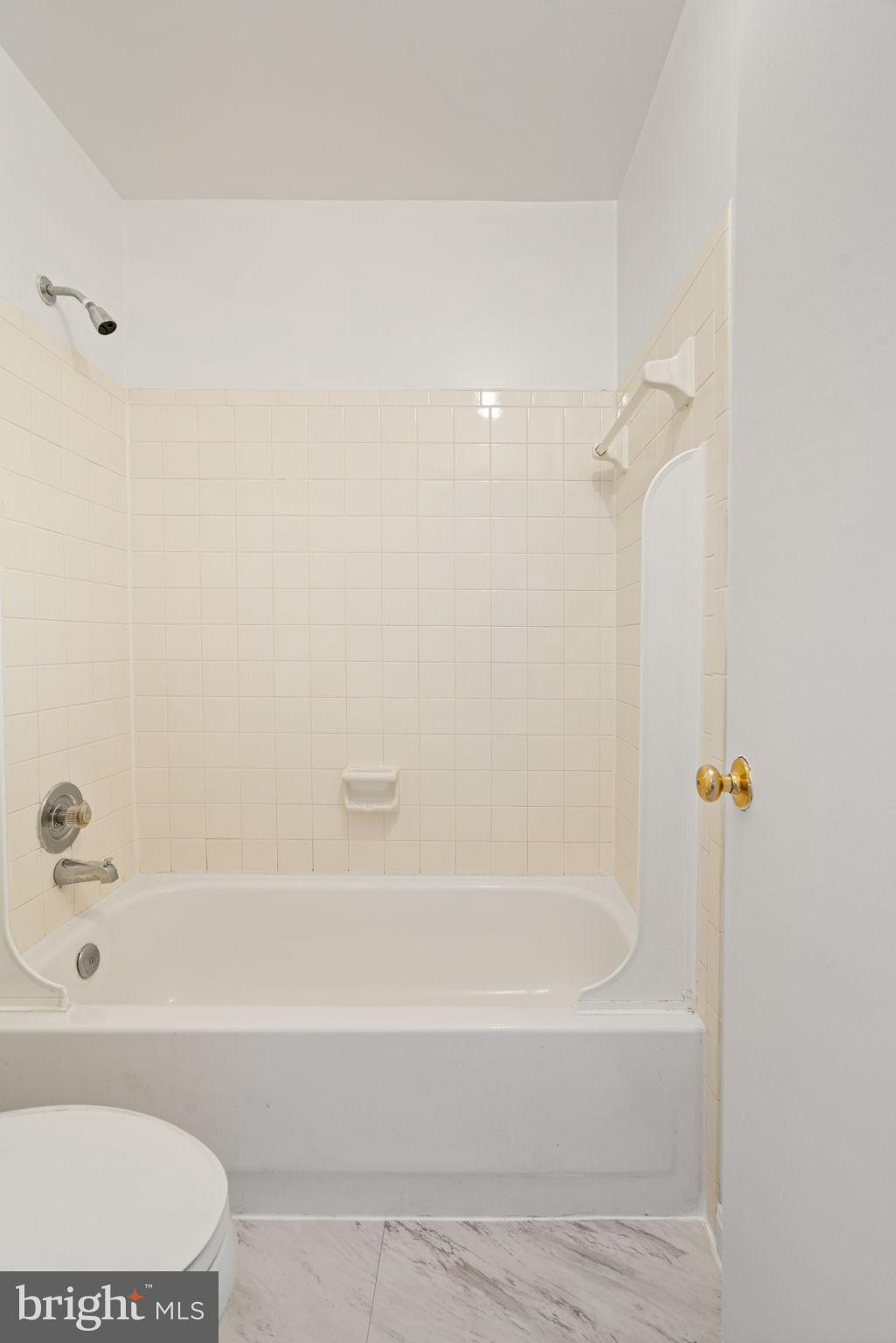 WILLIAMSTOWN - Residential