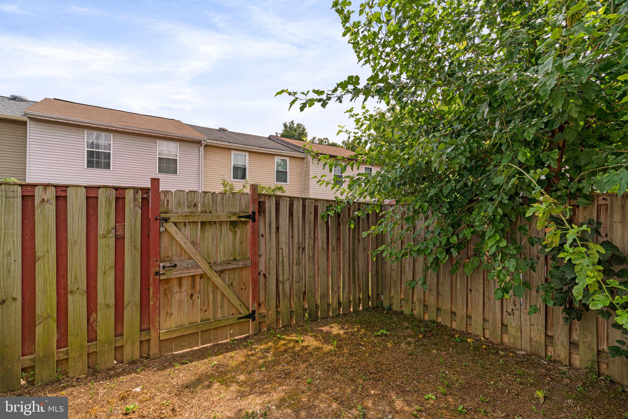 WILLIAMSTOWN - Residential