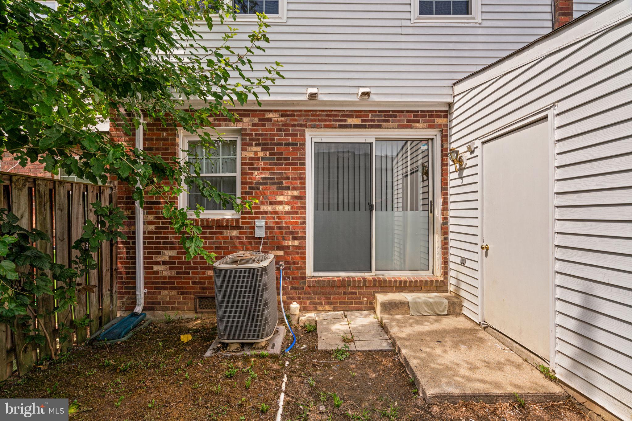 WILLIAMSTOWN - Residential