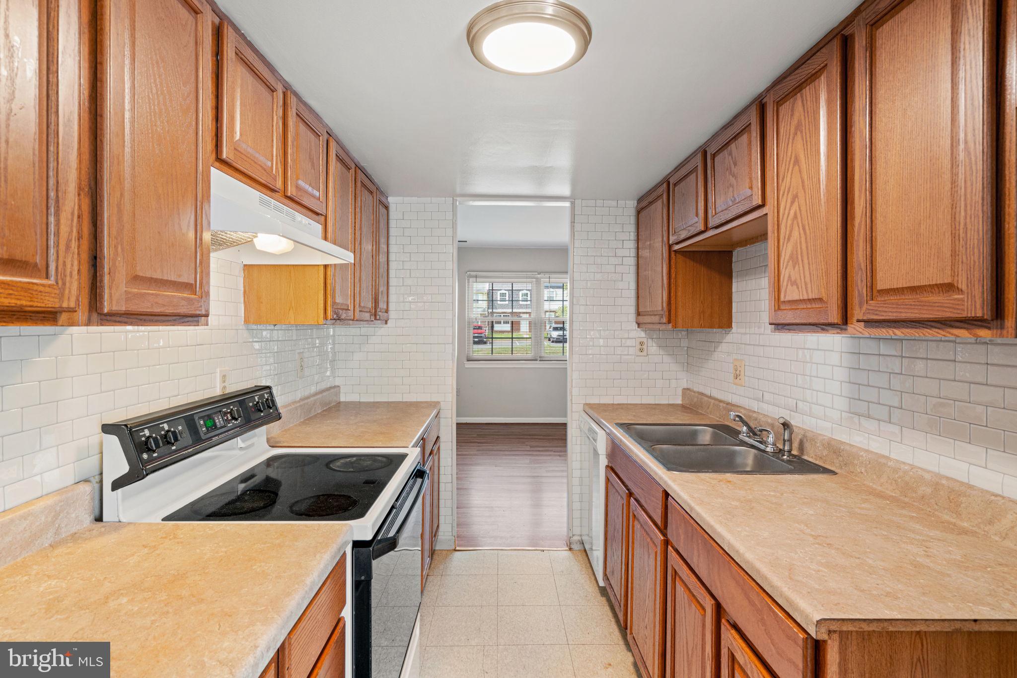 WILLIAMSTOWN - Residential