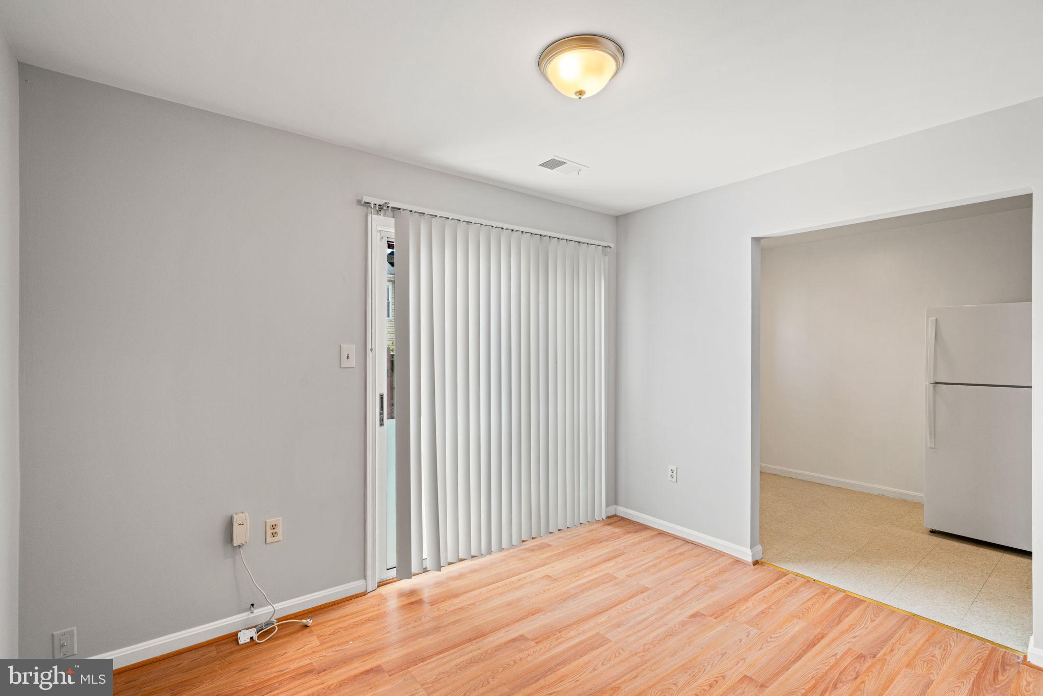 WILLIAMSTOWN - Residential