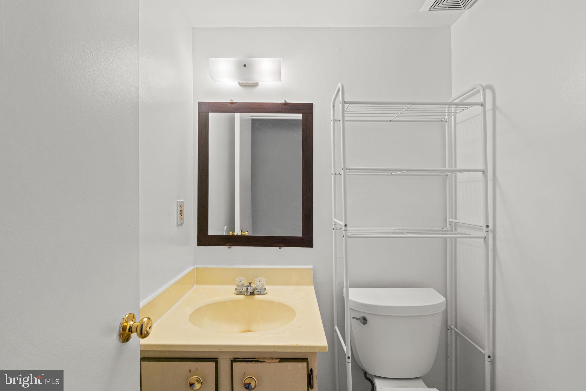 WILLIAMSTOWN - Residential