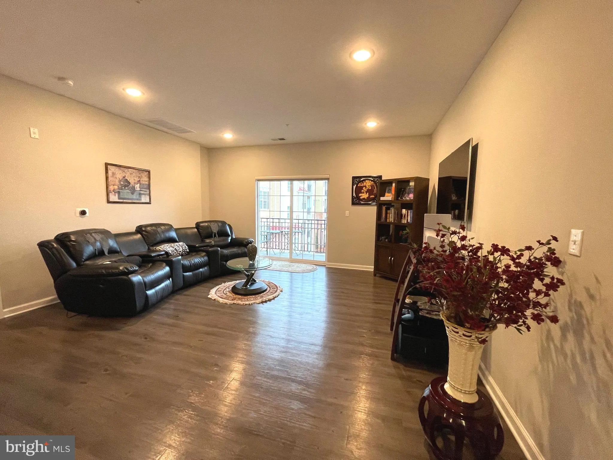 Hamilton, New Jersey 08619, United States, 2 Bedrooms Bedrooms, ,2 BathroomsBathrooms,Residential,Active,7498