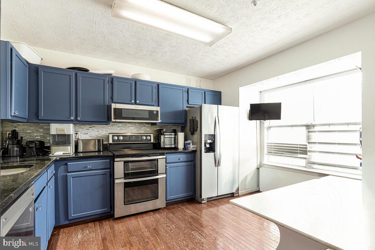 1644 DEEP GORGE COURT