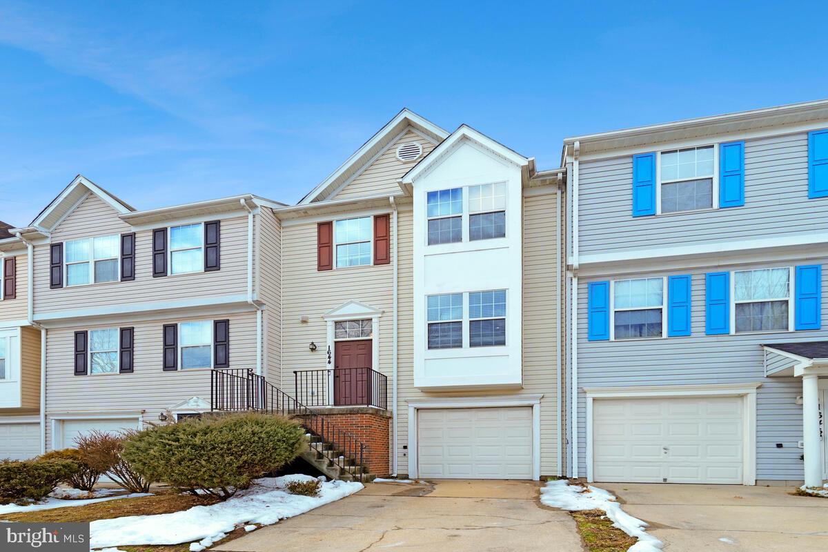 1644 DEEP GORGE COURT