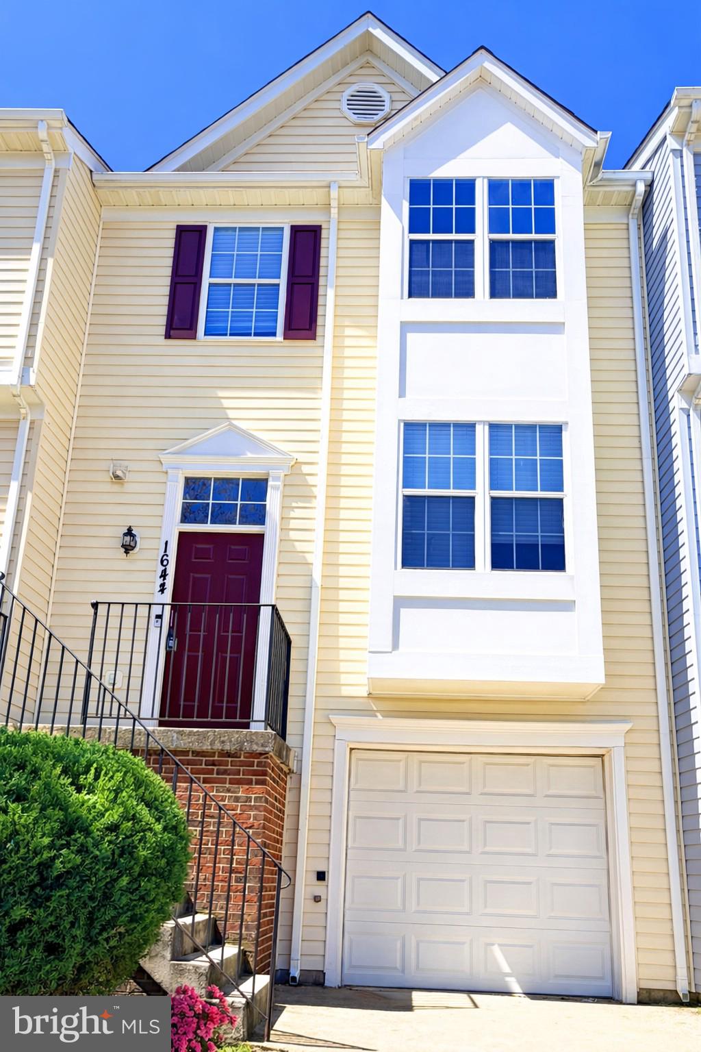 1644 DEEP GORGE COURT