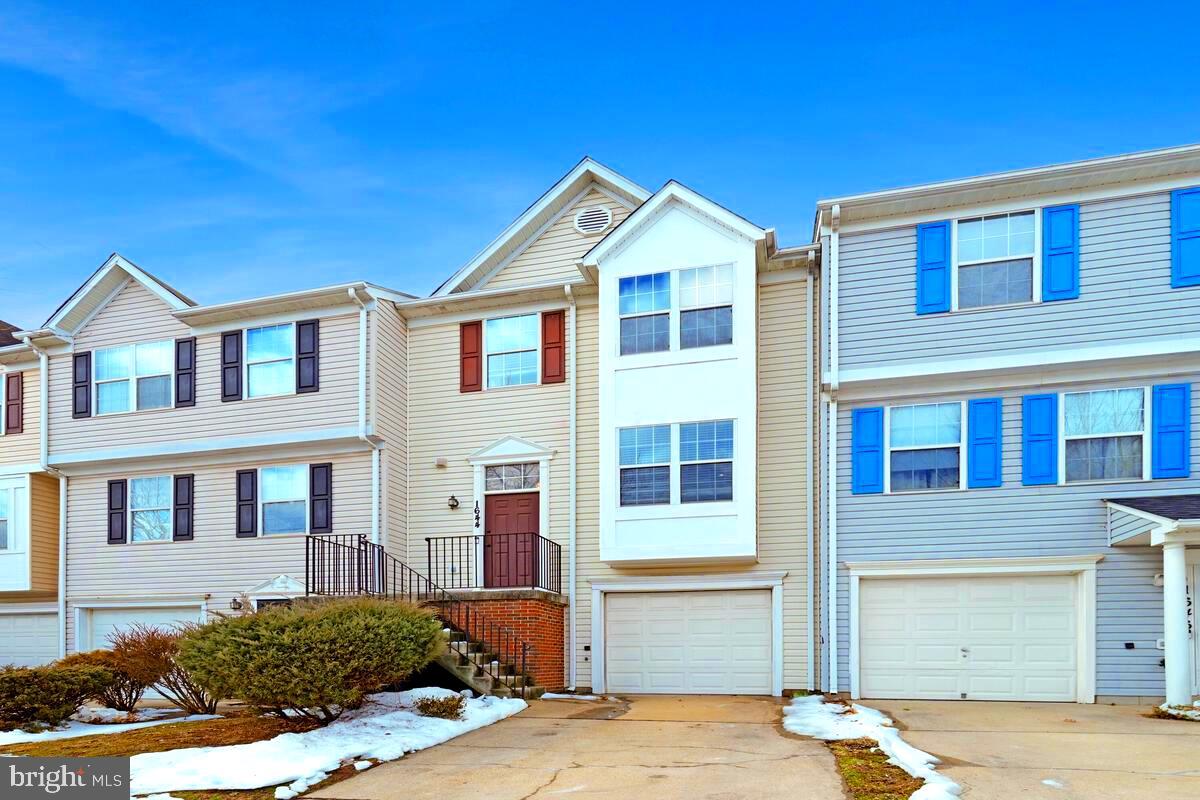 1644 DEEP GORGE COURT