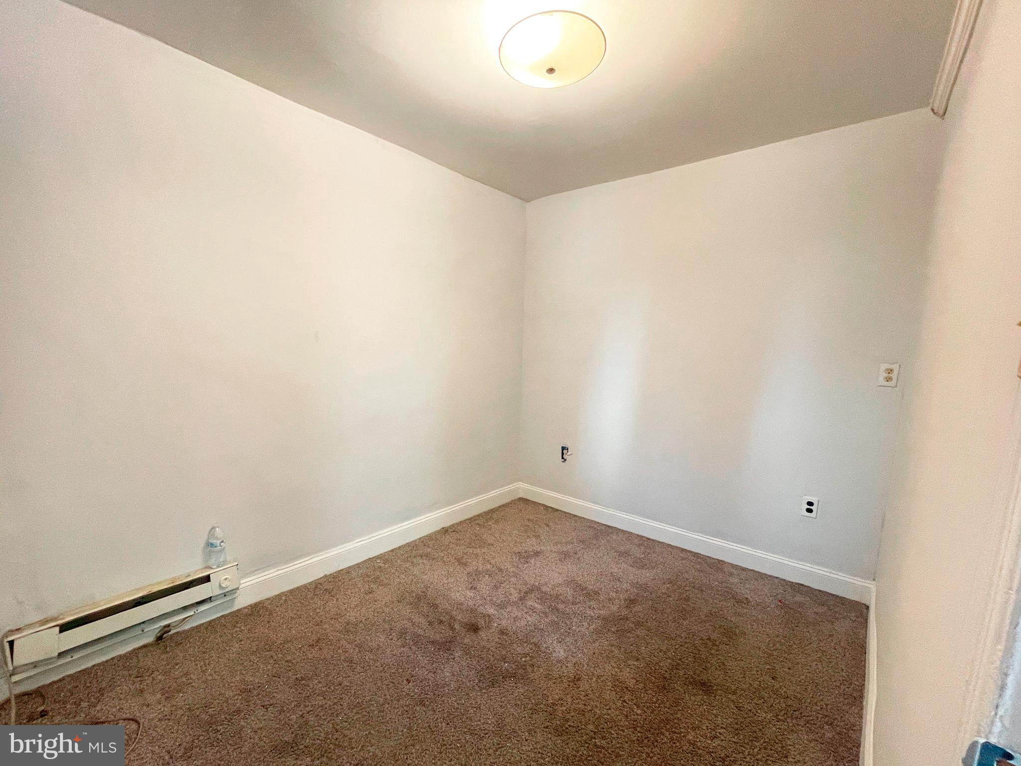 KENSINGTON - Residential Lease