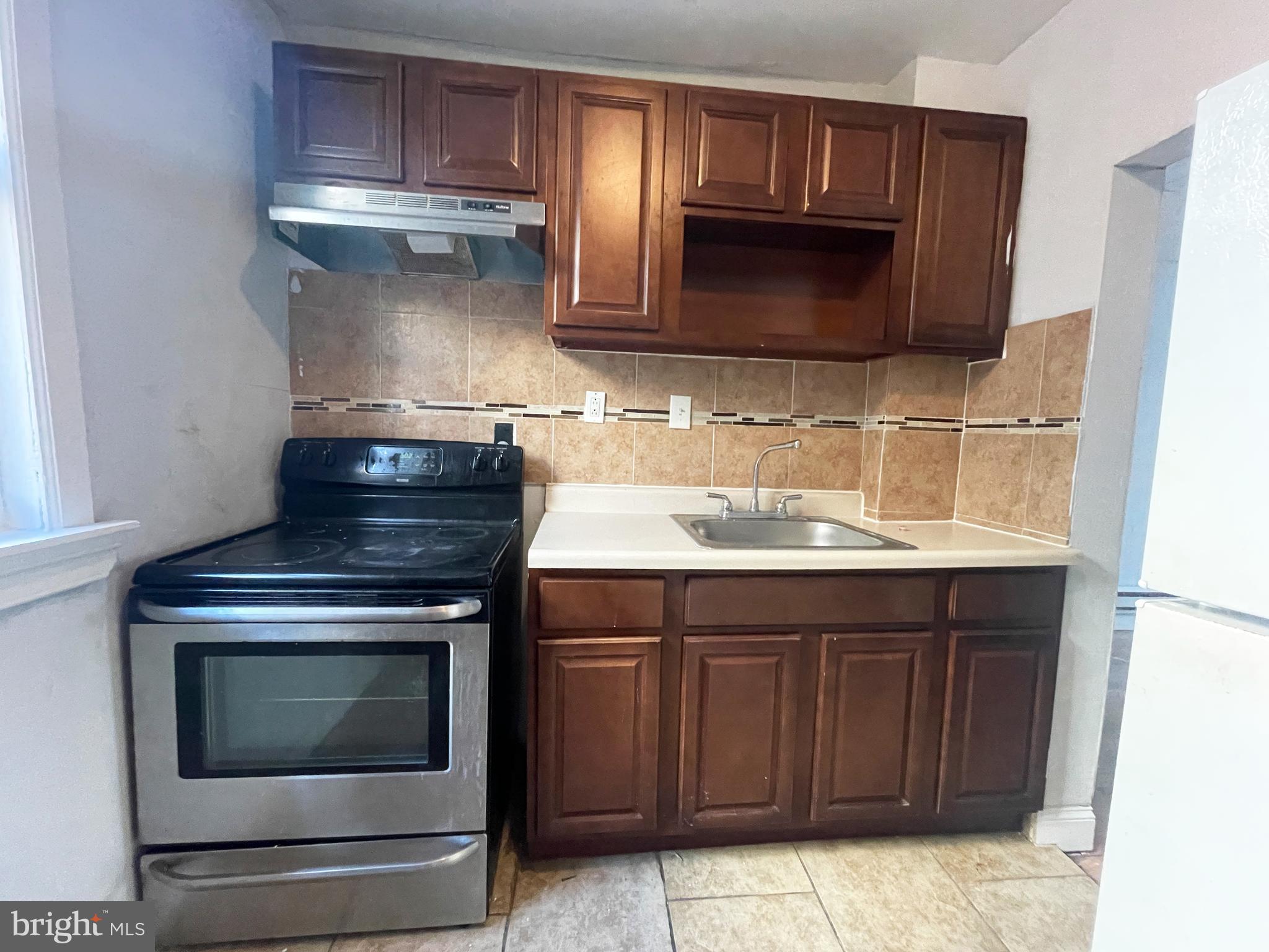 KENSINGTON - Residential Lease