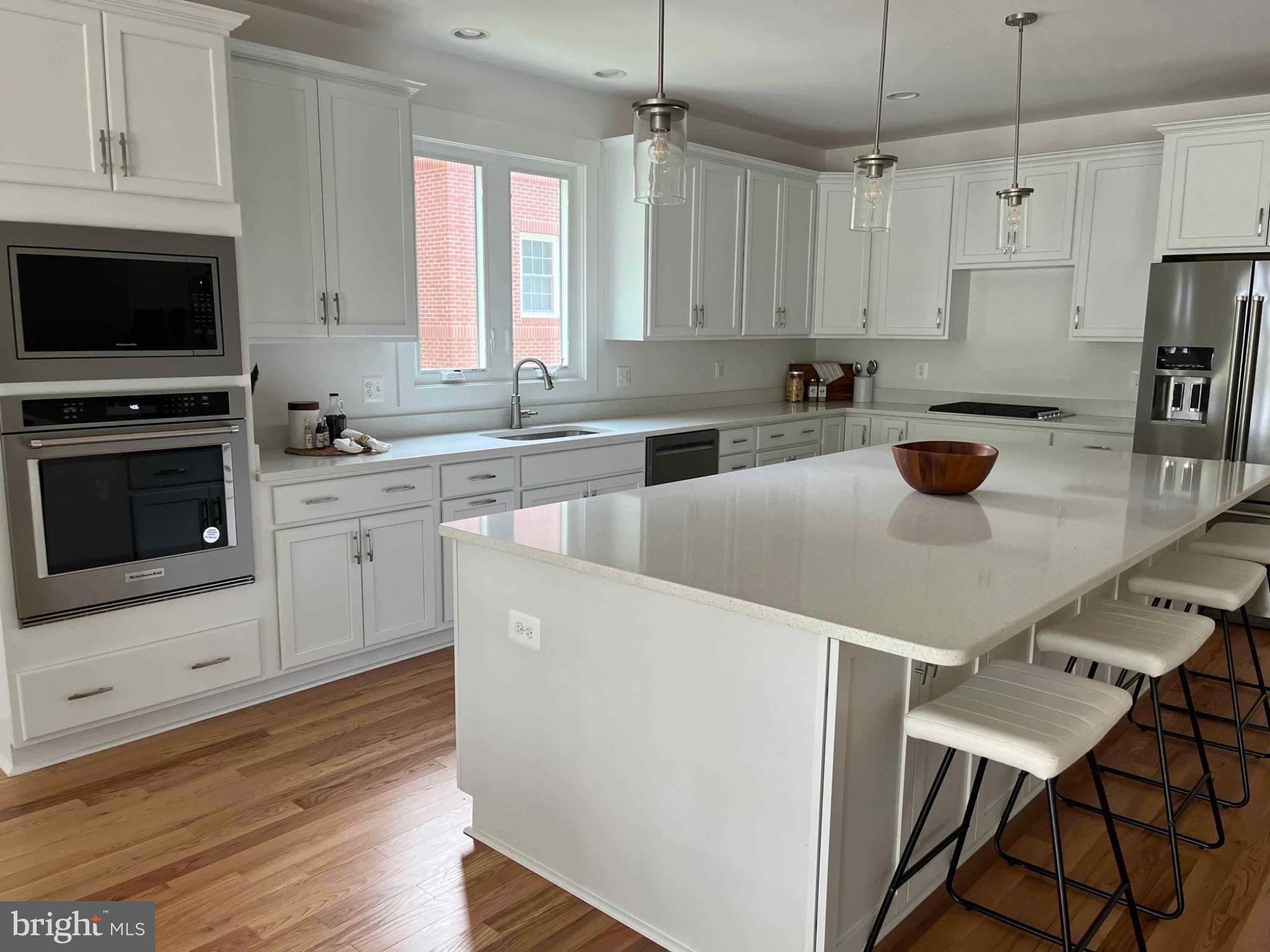 3857 PINEWOOD TERRACE