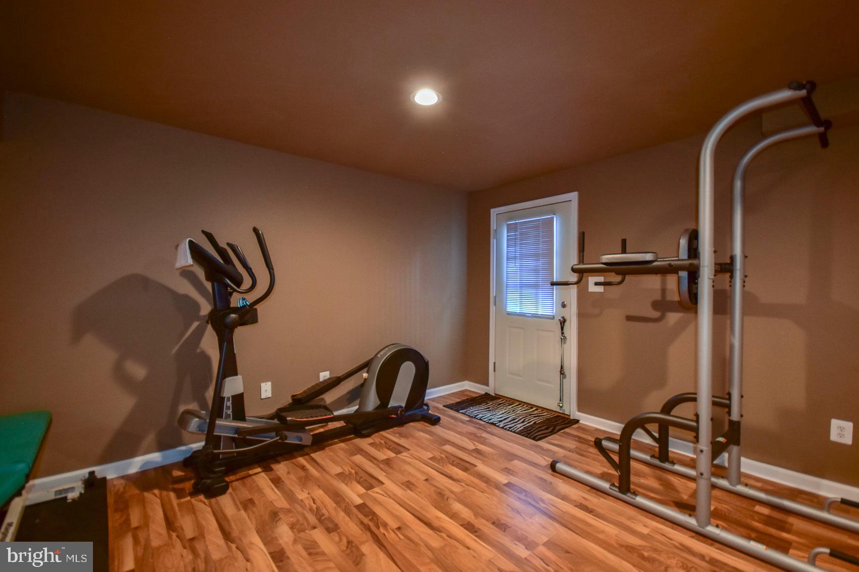 LAKELAND PLACE - Residential