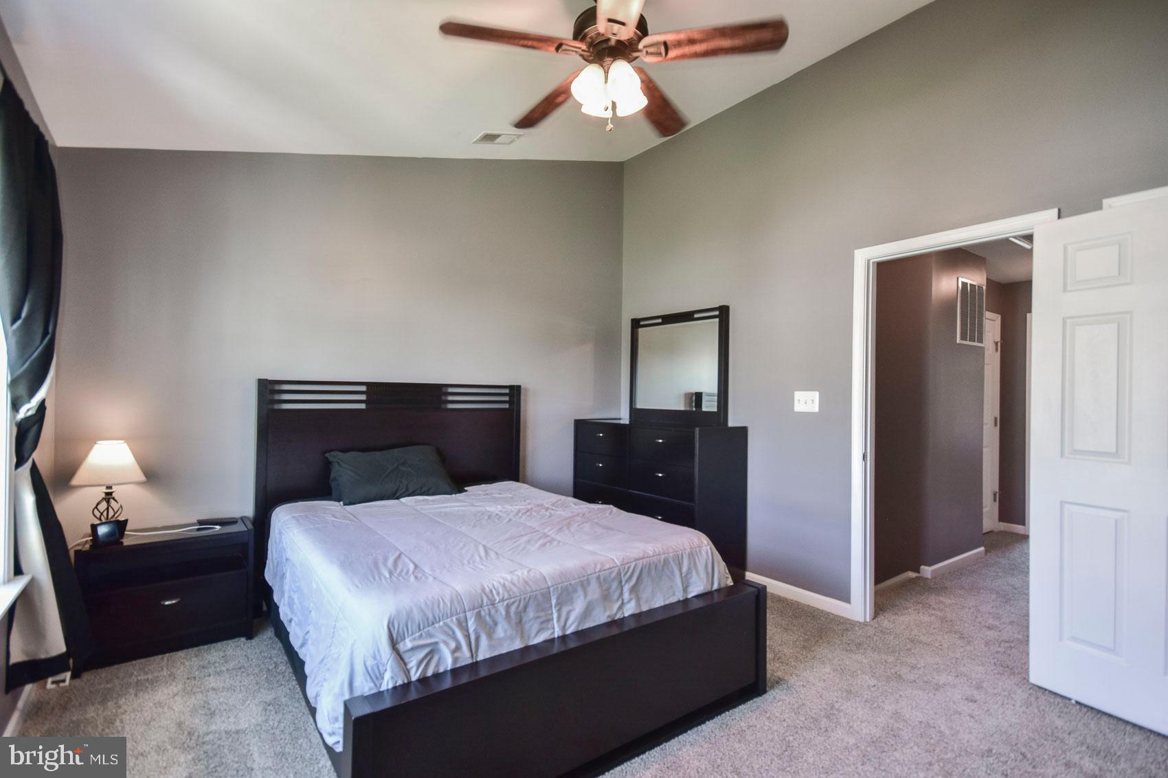 LAKELAND PLACE - Residential