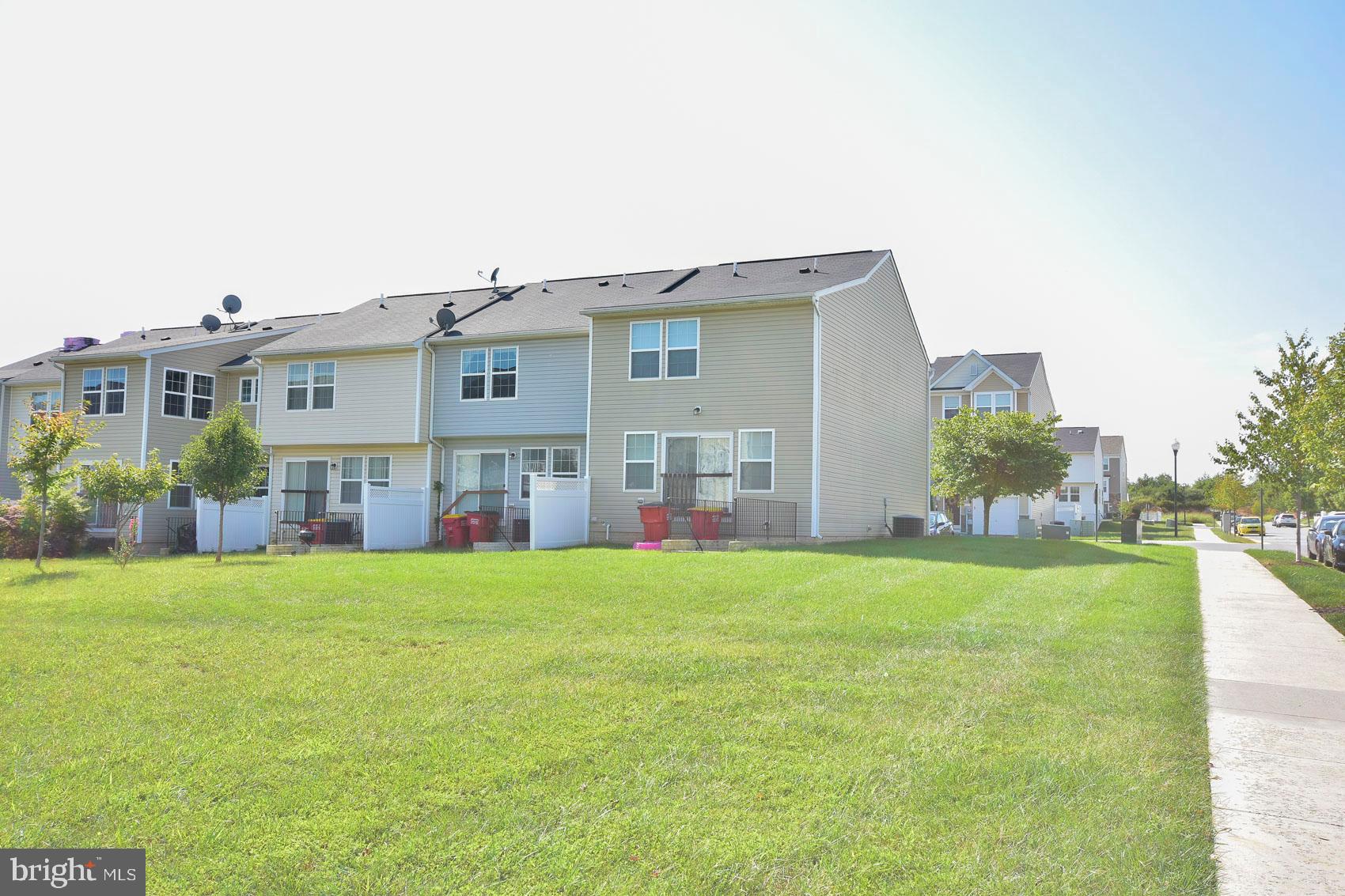 LAKELAND PLACE - Residential