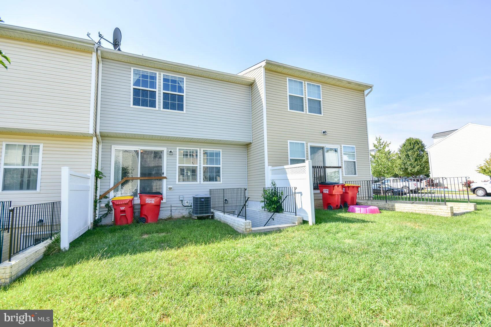 LAKELAND PLACE - Residential