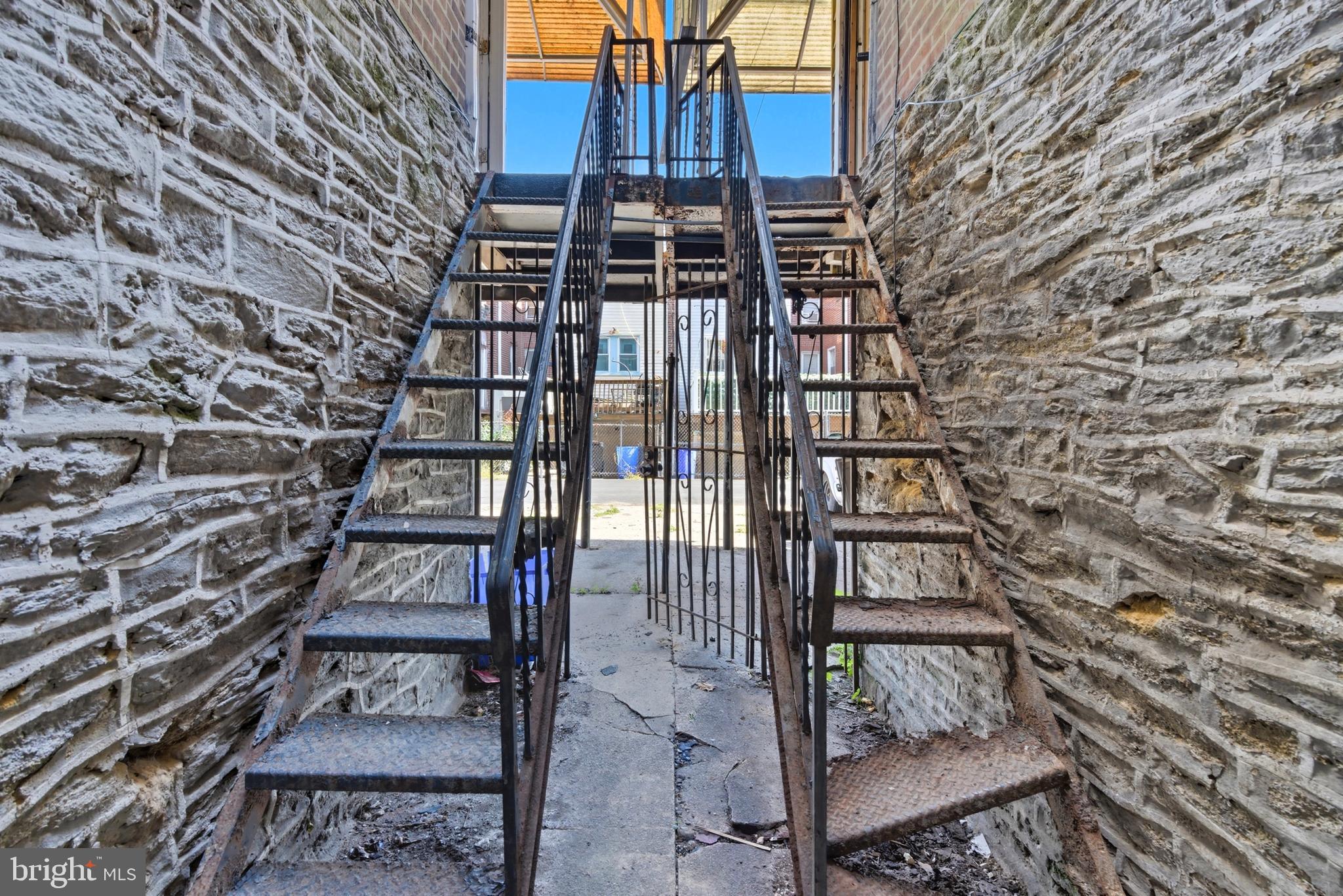 WEST OAK LANE - Residential