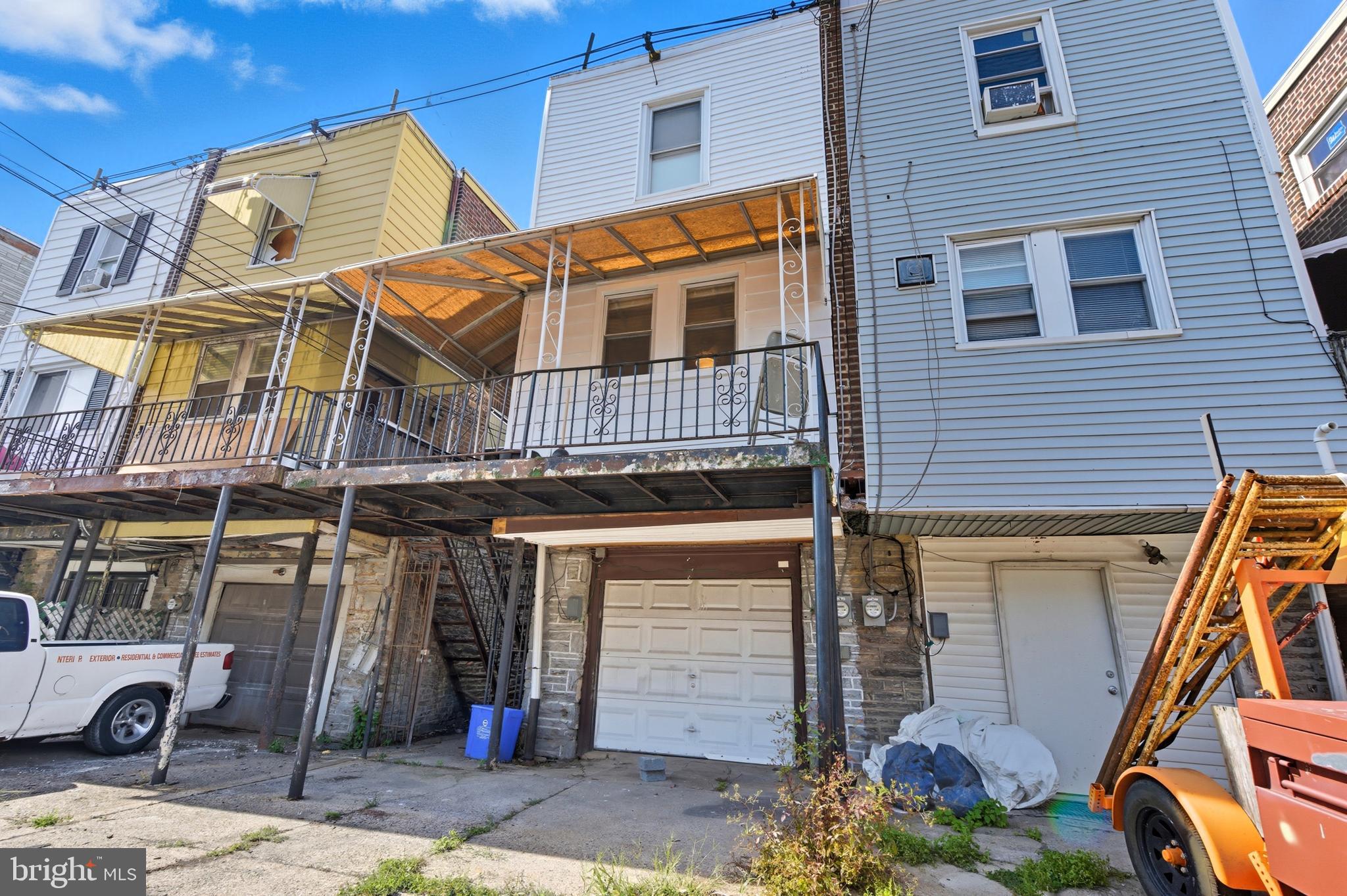 WEST OAK LANE - Residential