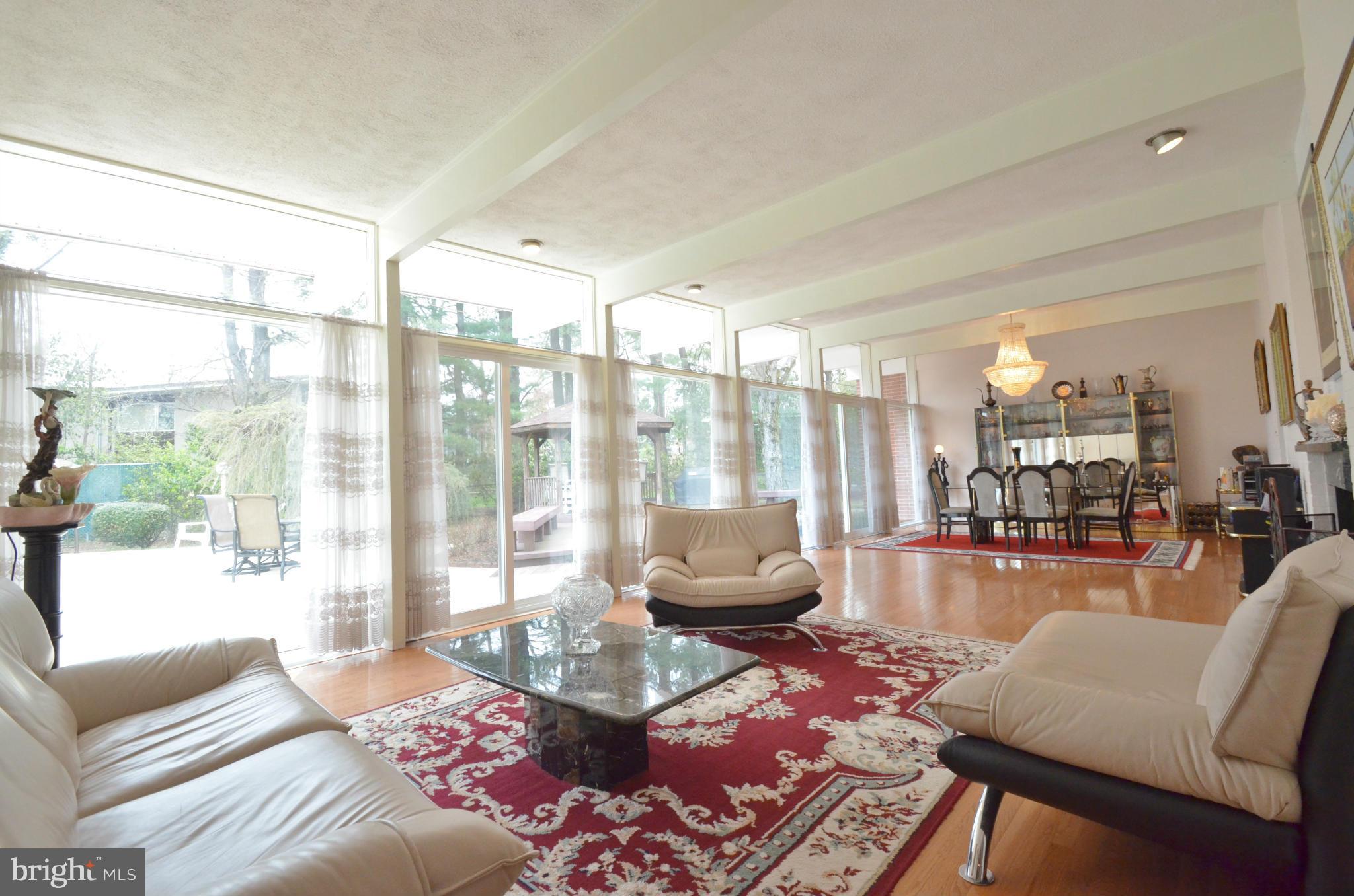 LONGMEADOW WEST - Residential