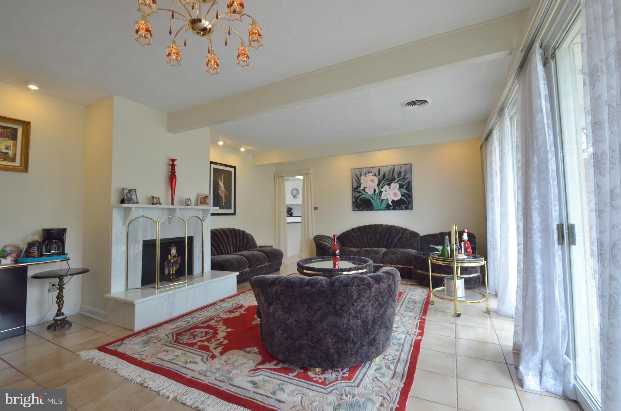 LONGMEADOW WEST - Residential