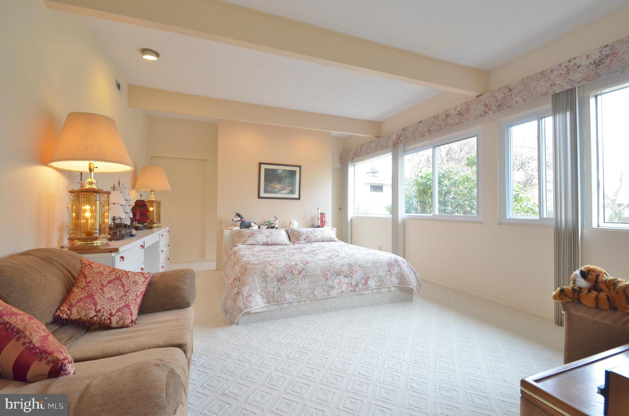 LONGMEADOW WEST - Residential