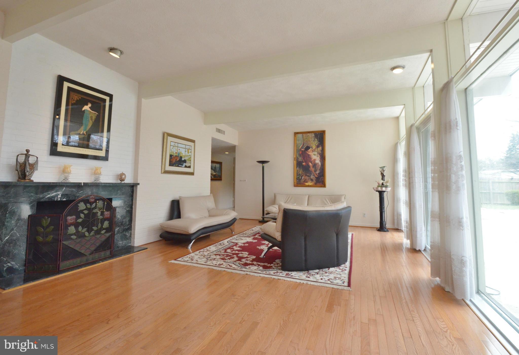 LONGMEADOW WEST - Residential