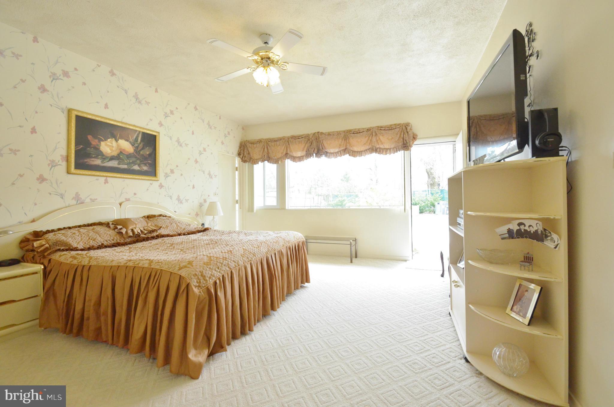 LONGMEADOW WEST - Residential