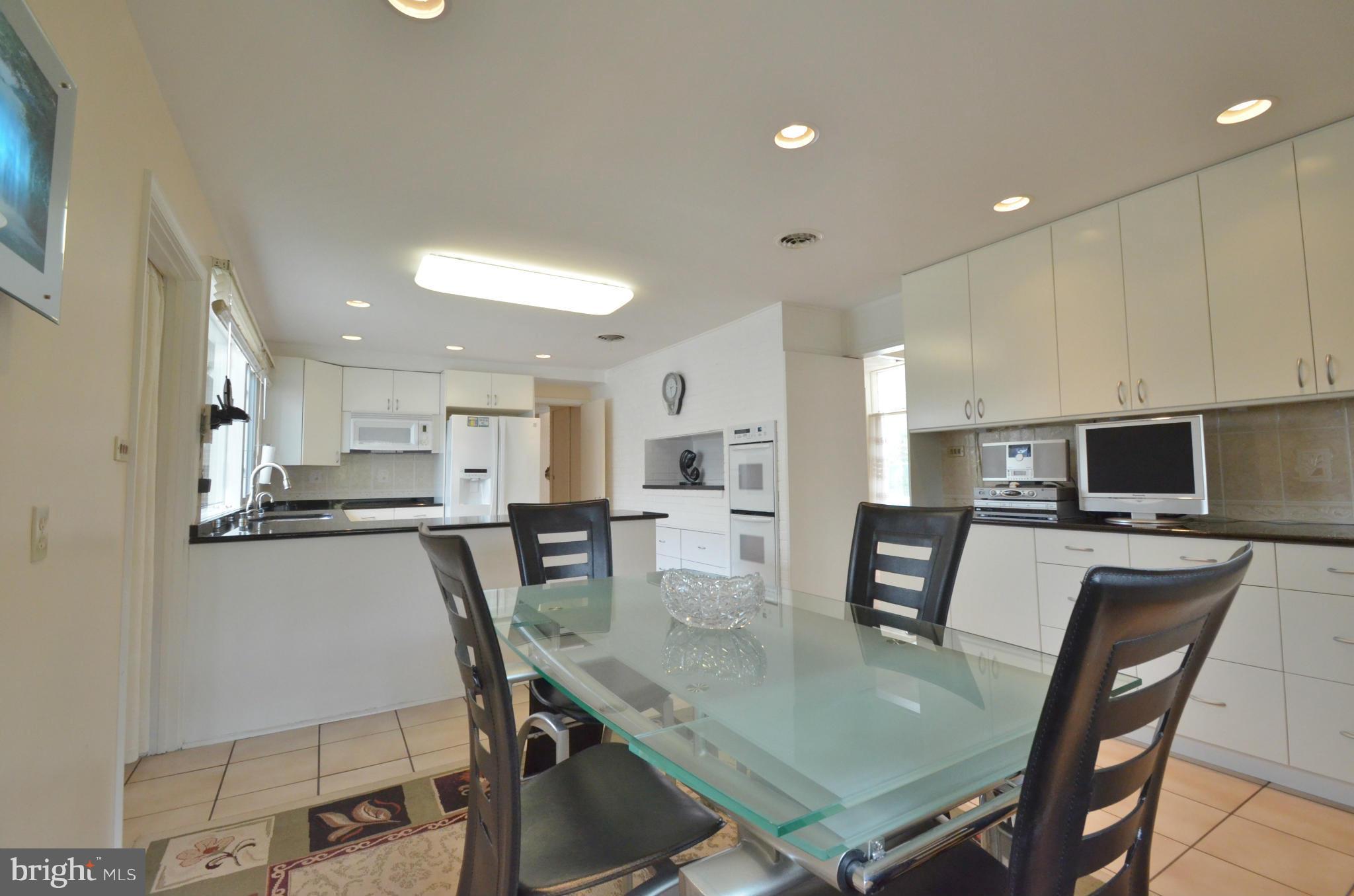 LONGMEADOW WEST - Residential