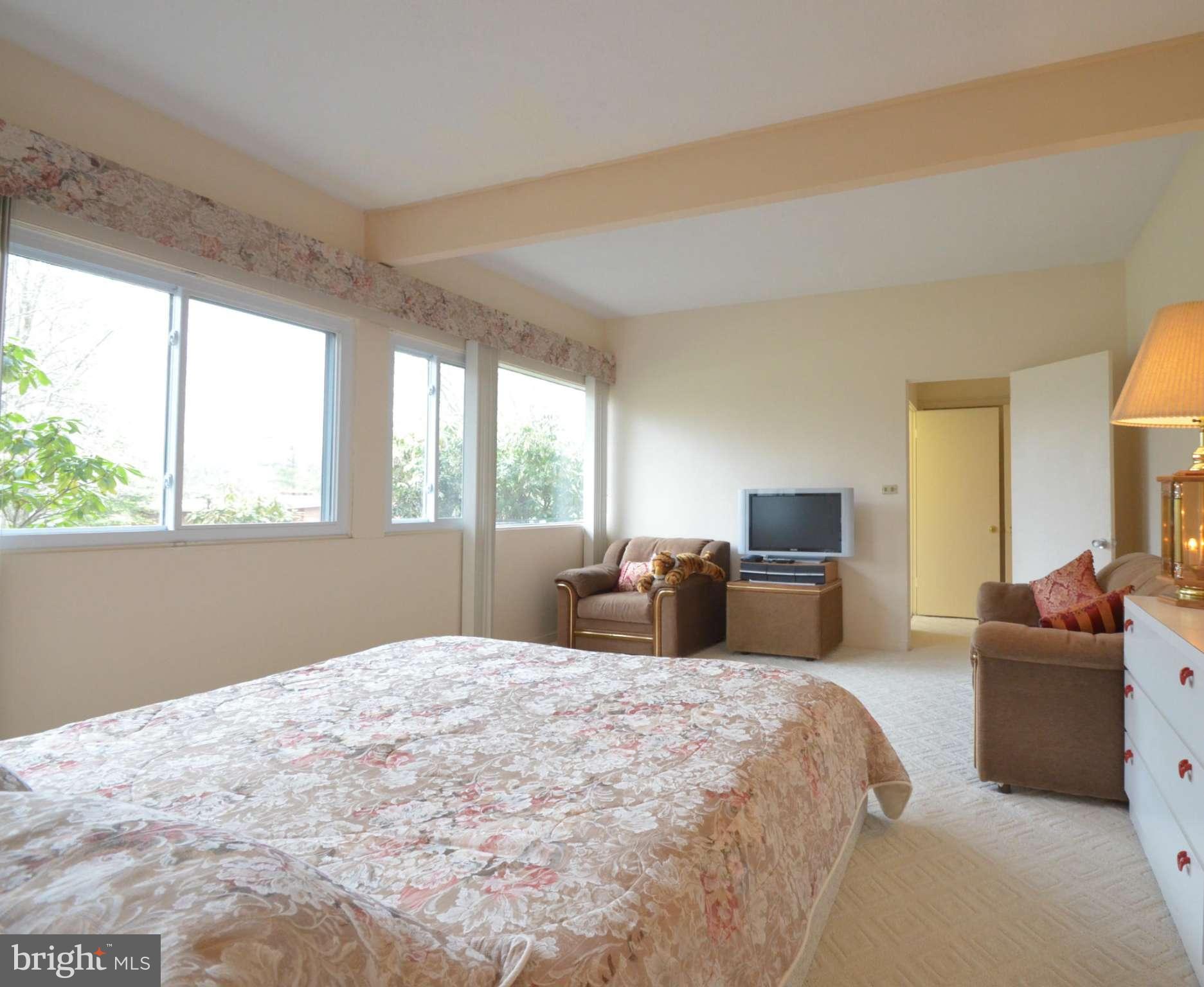 LONGMEADOW WEST - Residential